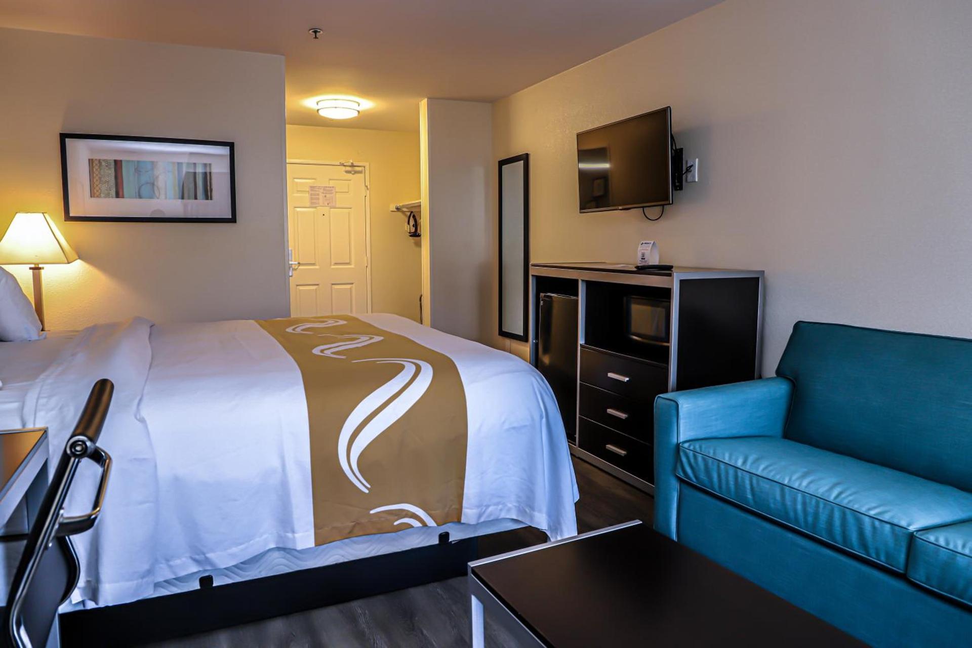 Quality Inn & Suites Camarillo-Oxnard photo 48