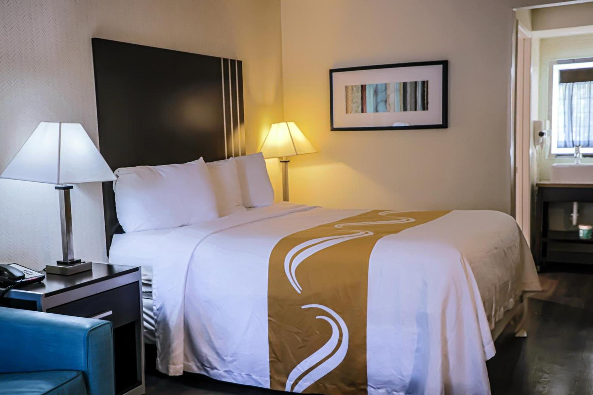 Quality Inn & Suites Camarillo-Oxnard photo 50