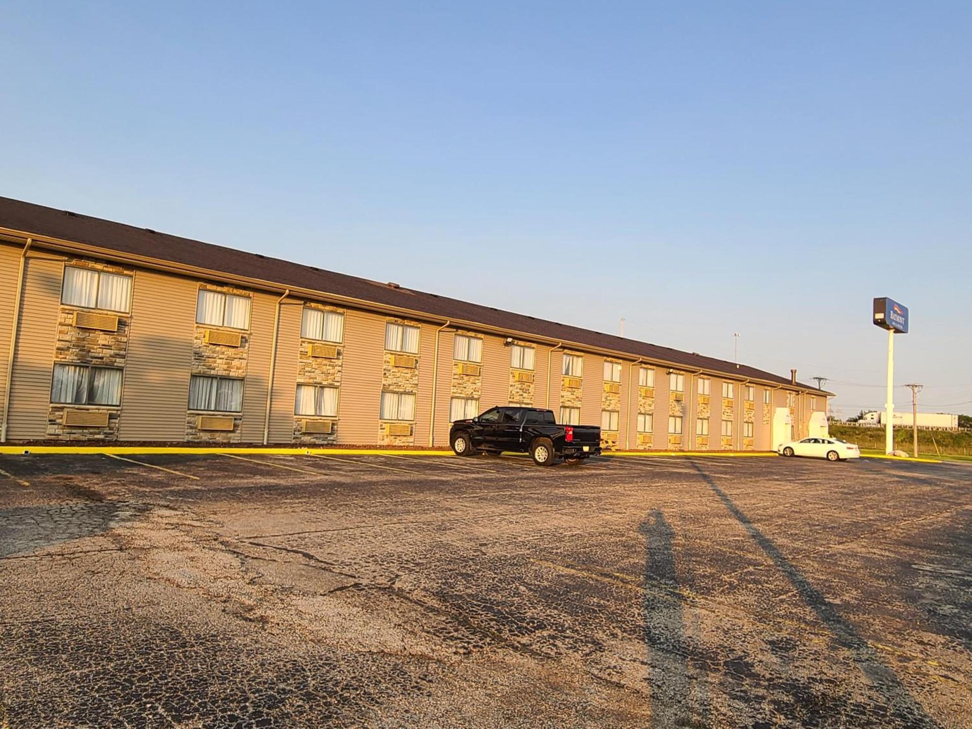 Baymont by Wyndham Perrysburg-Toledo photo 41