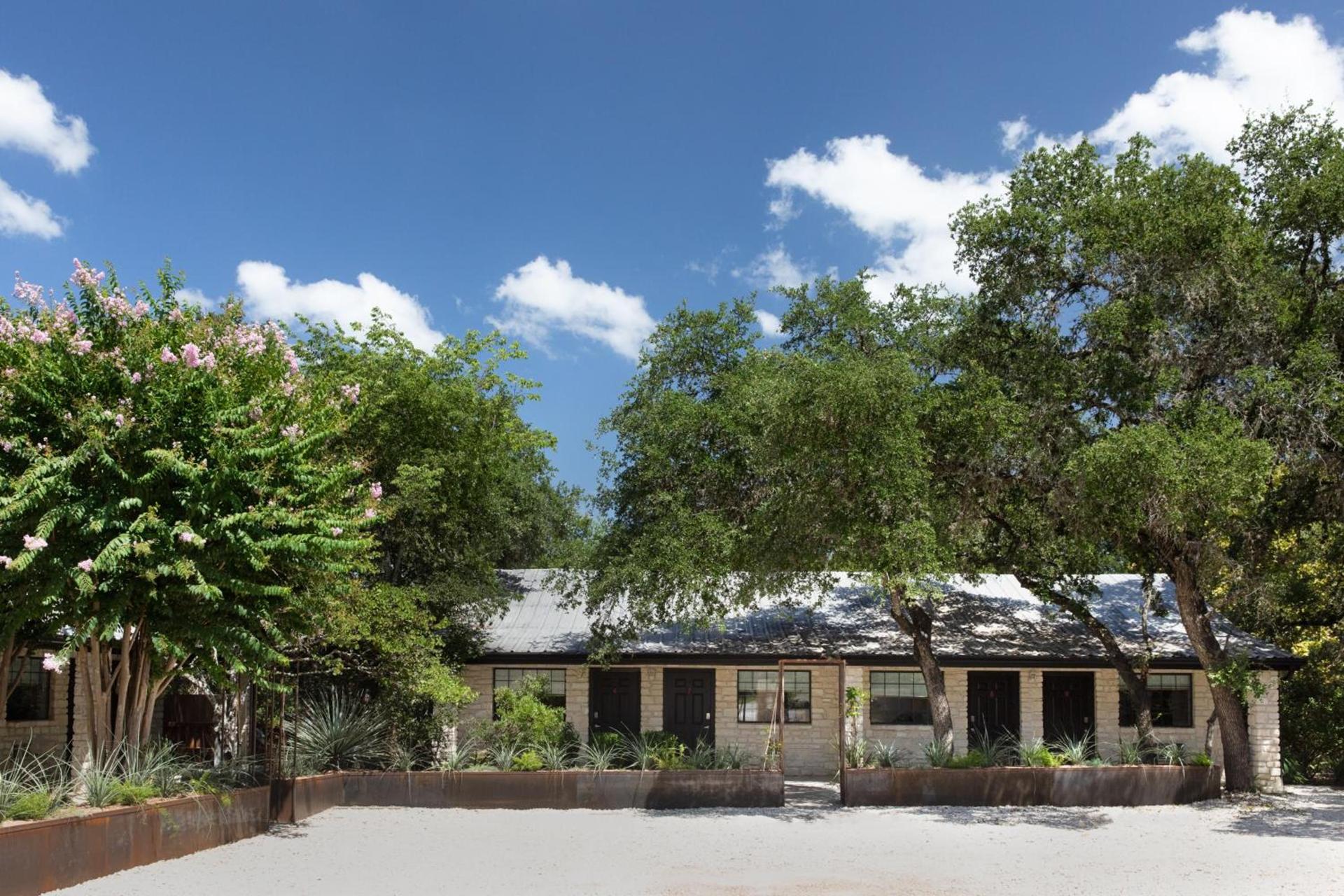 Wimberley Inn & bar — hotel in Wimberley
