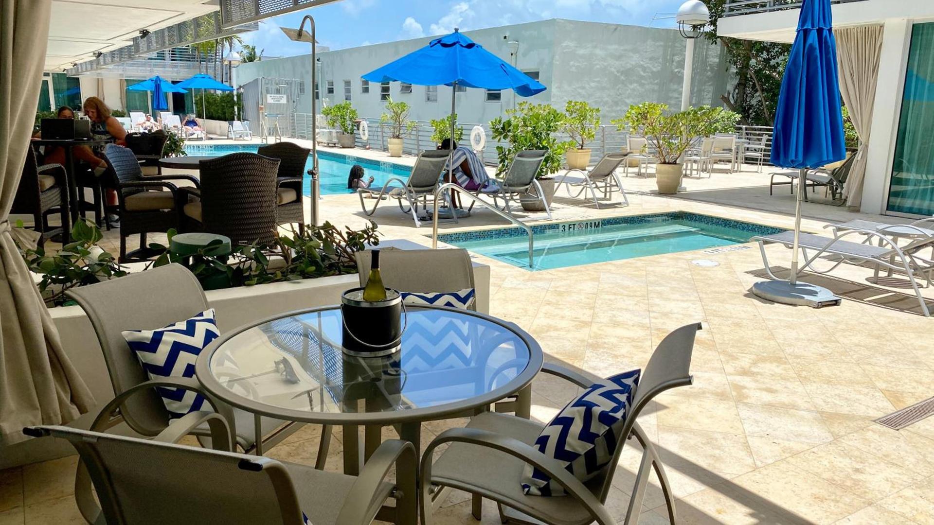 Boutique Suites 3 min walk to beach photo 4
