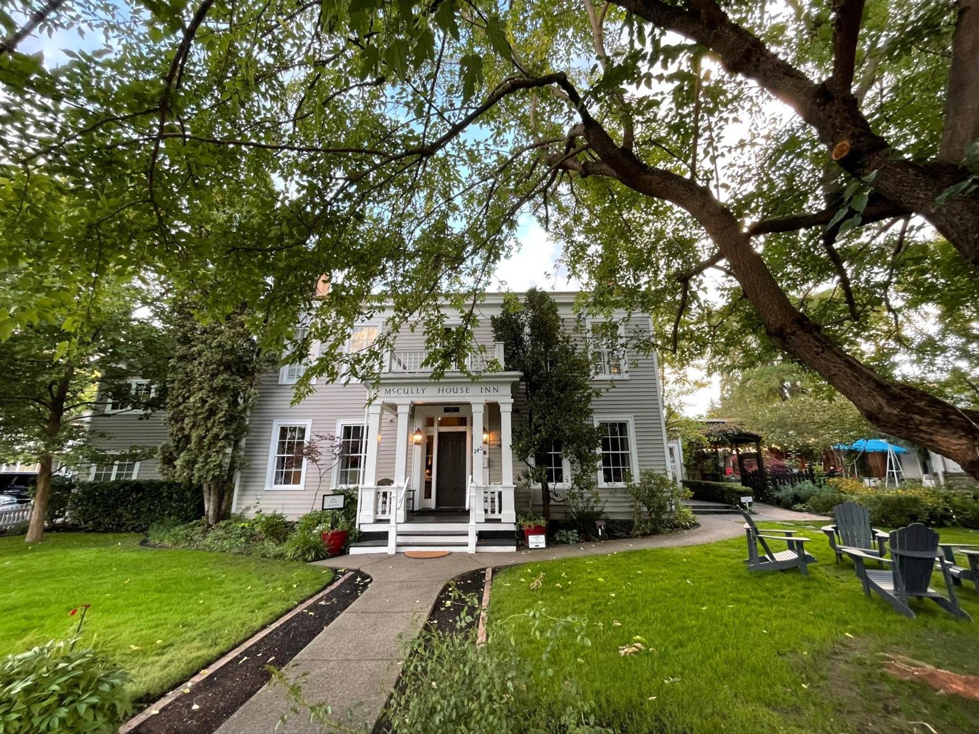 McCully House Inn photo 14