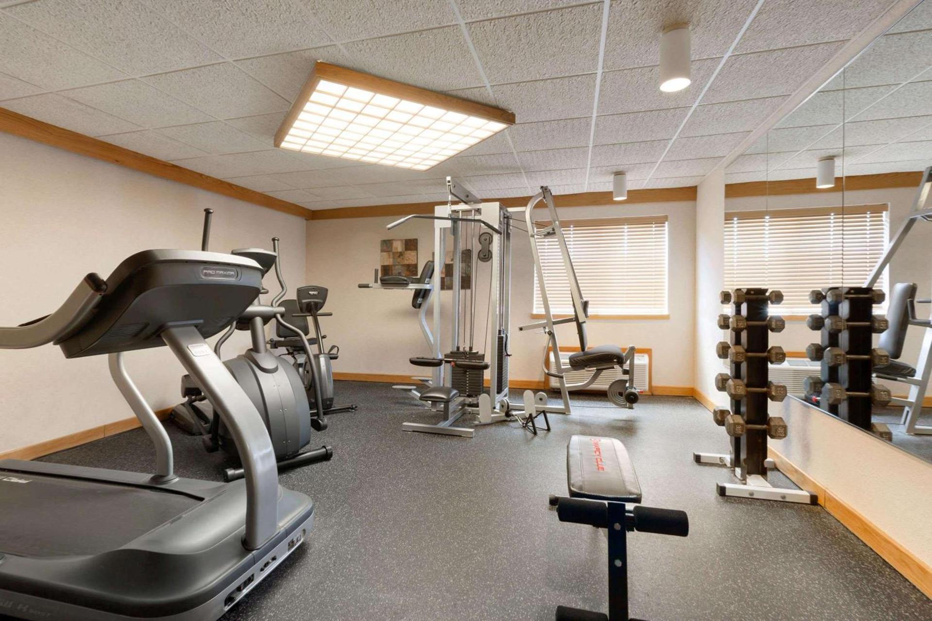 Ramada by Wyndham Fargo photo 6