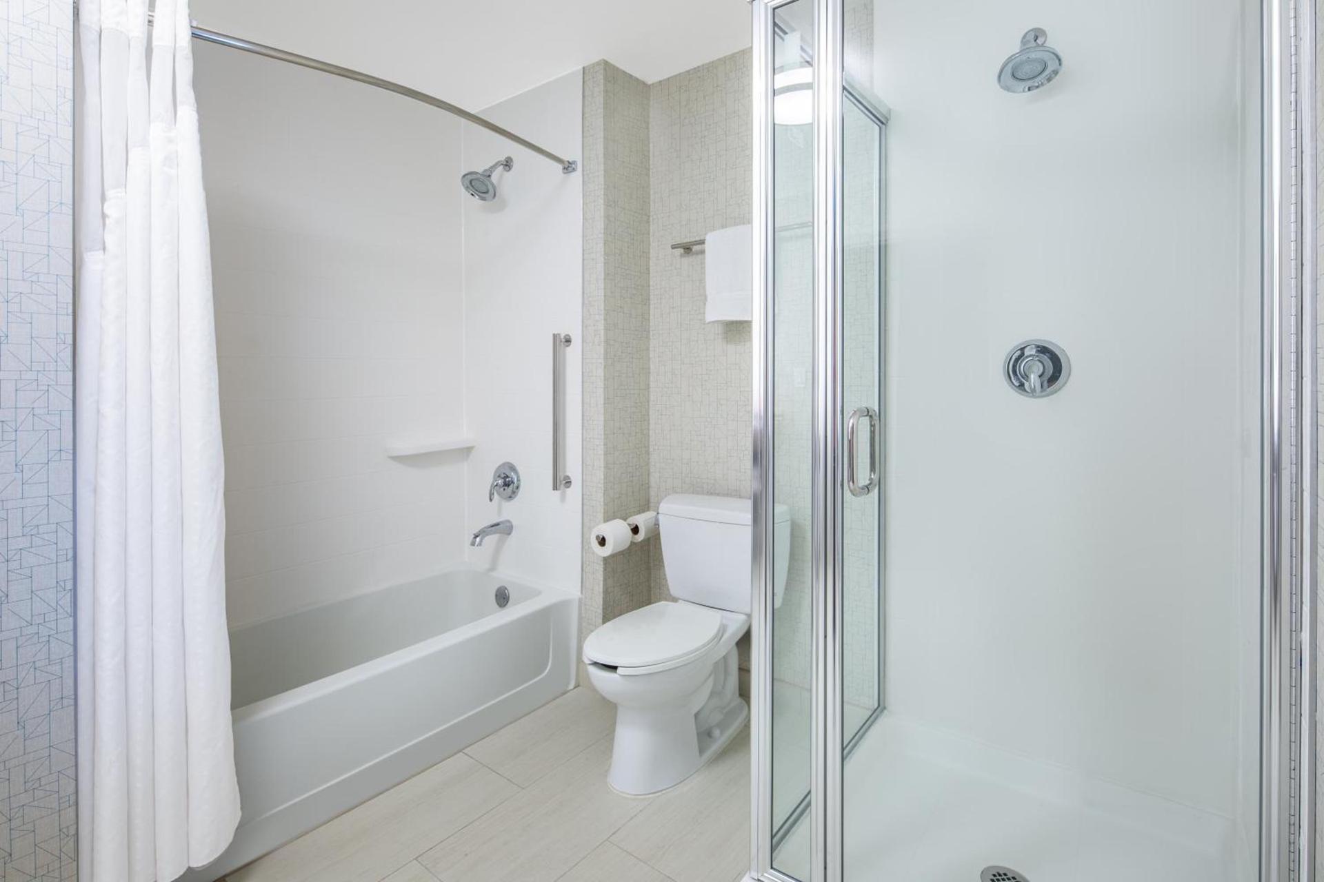 Holiday Inn Express Ontario by IHG photo 46