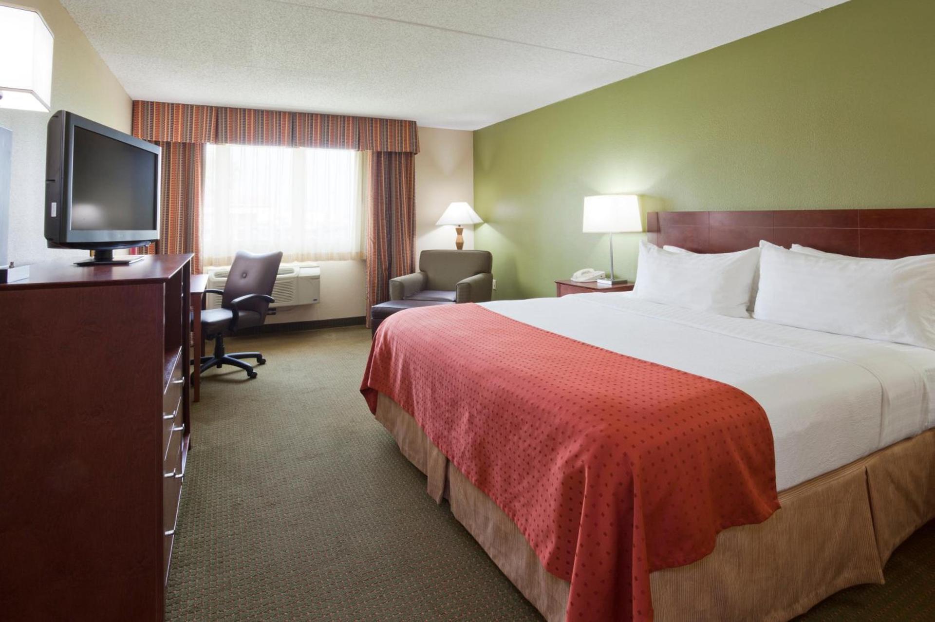 DoubleTree by Hilton Austin, MN photo 78
