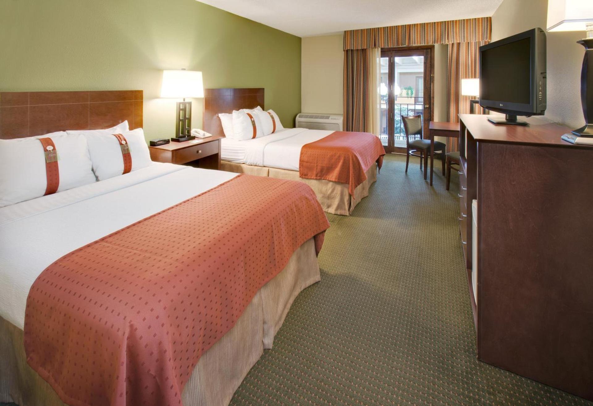 DoubleTree by Hilton Austin, MN photo 61