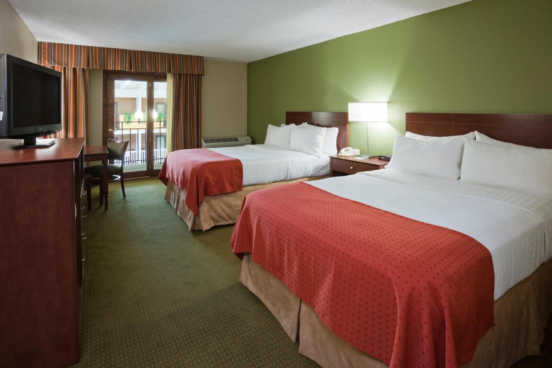 DoubleTree by Hilton Austin, MN photo 67