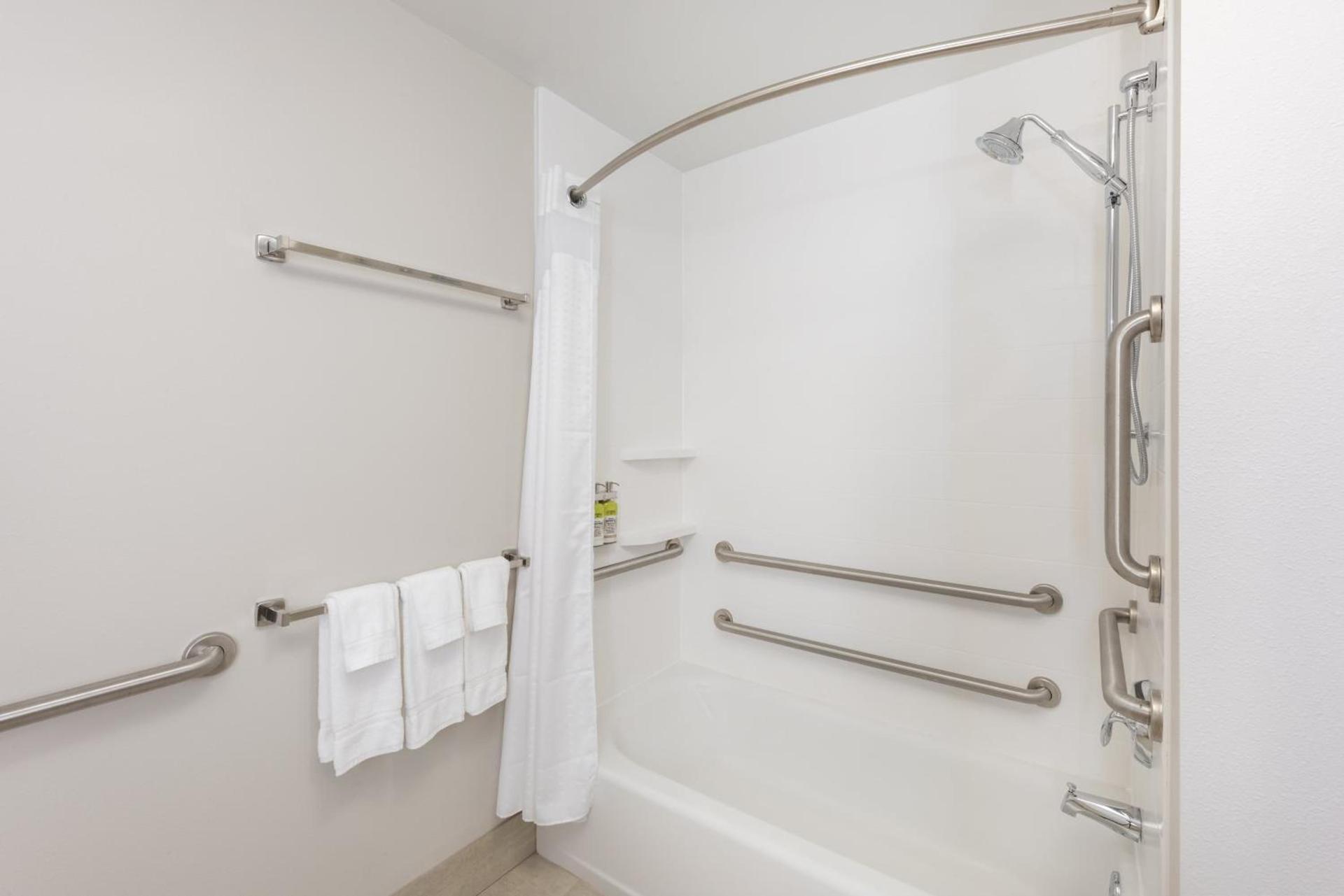 Holiday Inn Express & Suites St. Louis - Chesterfield by IHG photo 22