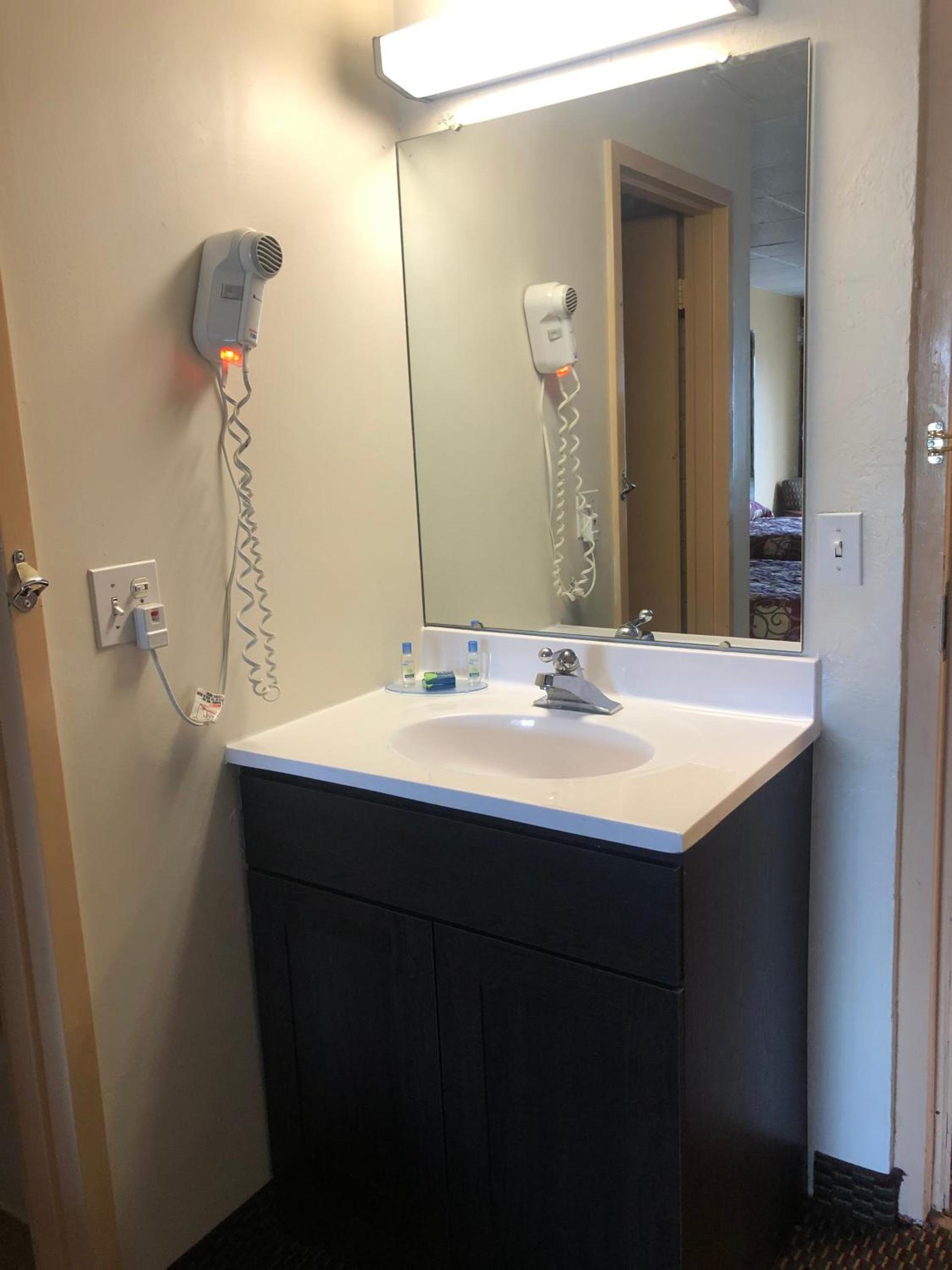 Wolf Inn Hotel photo 37