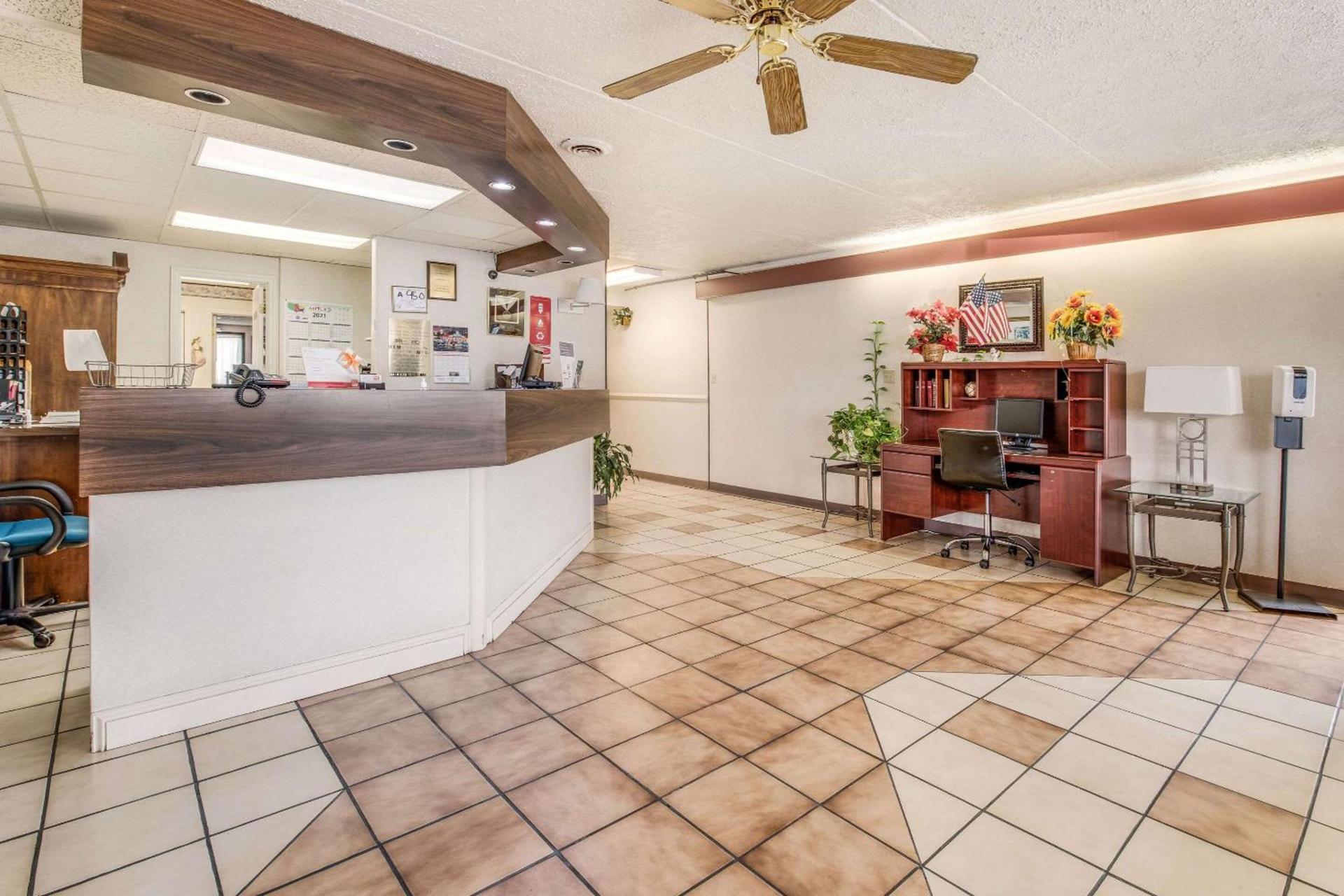 Econo Lodge Eden photo 5