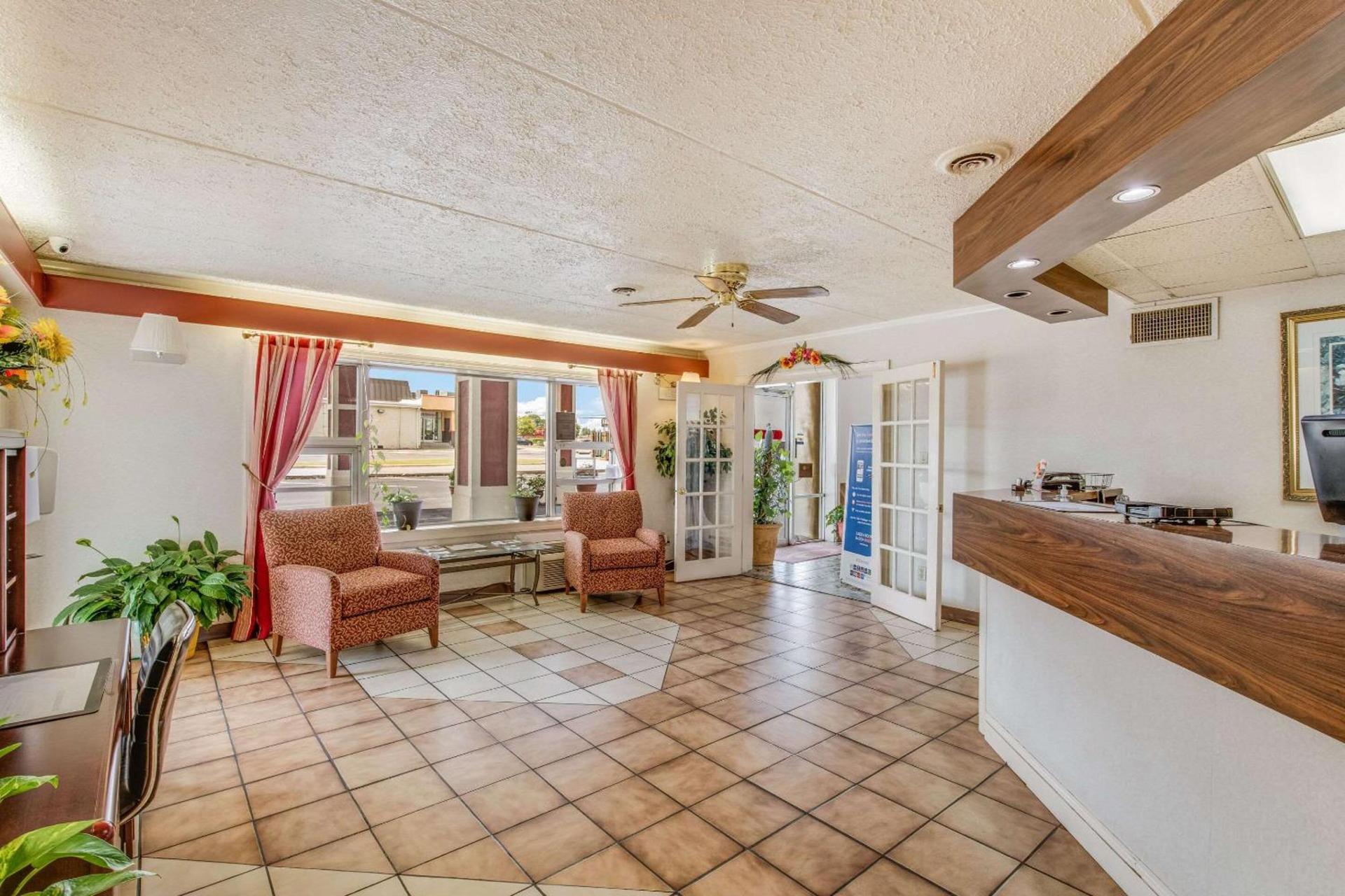 Econo Lodge Eden photo 2
