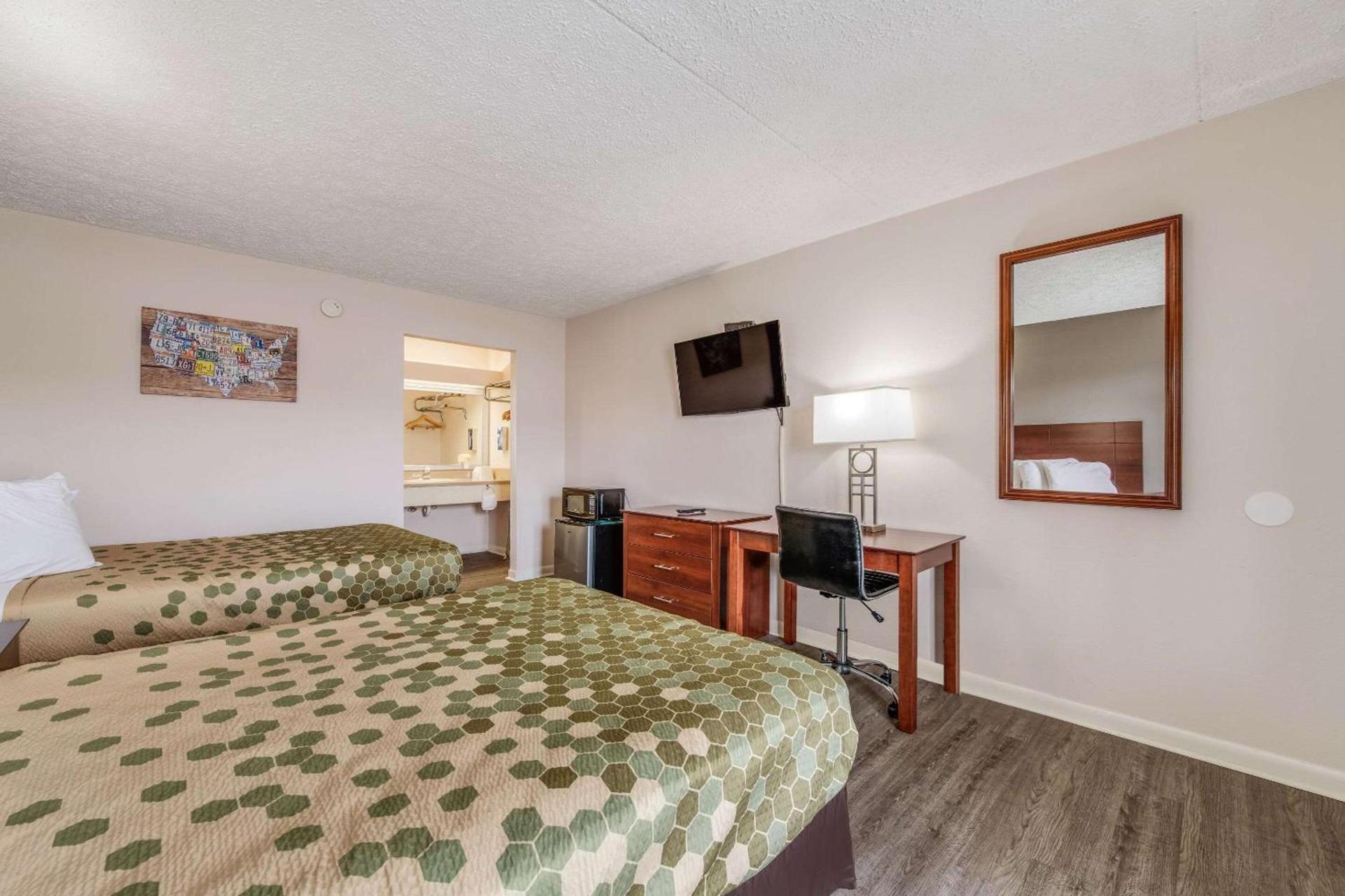 Econo Lodge Eden photo 14