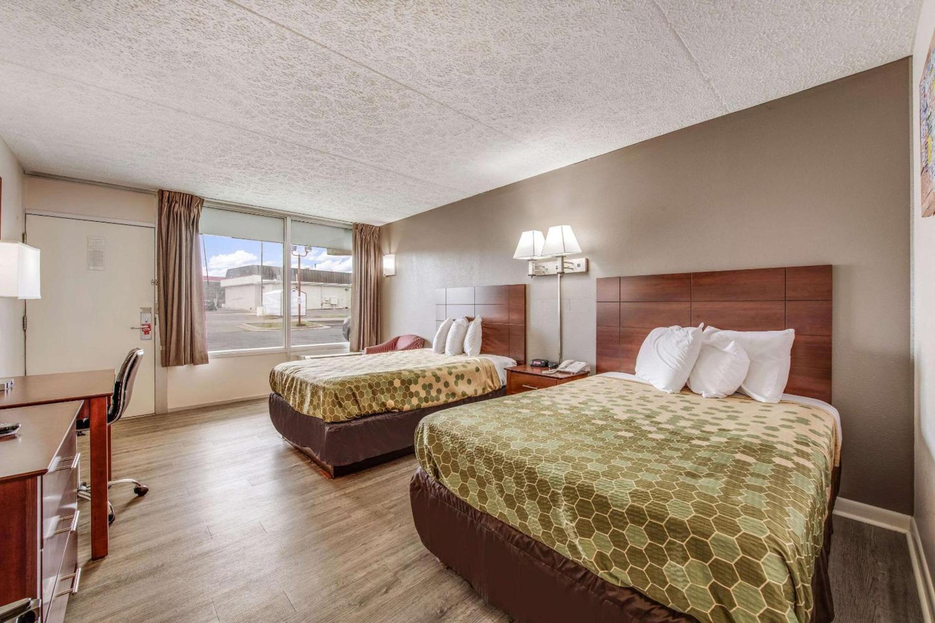Econo Lodge Eden photo 18