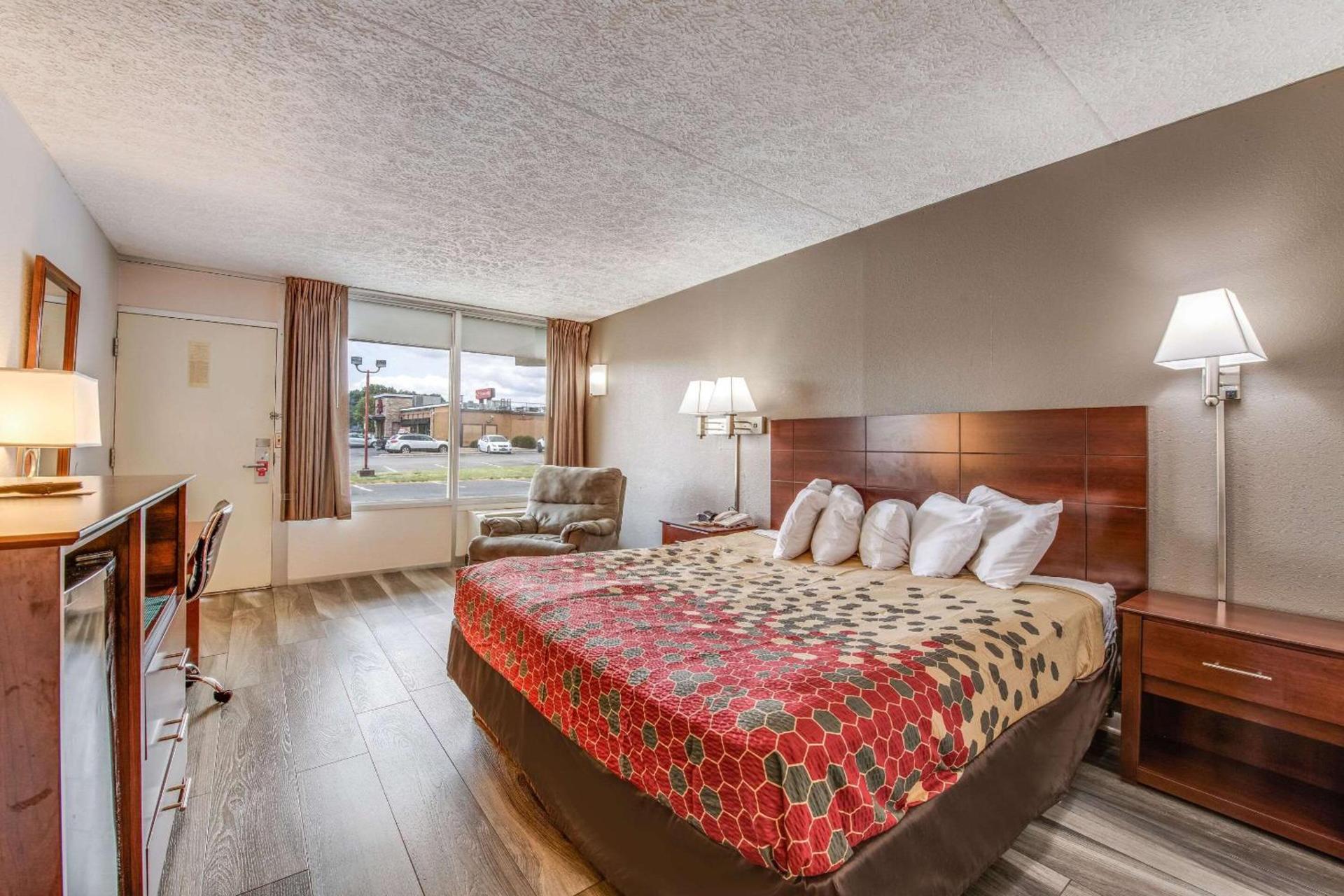 Econo Lodge Eden photo 15