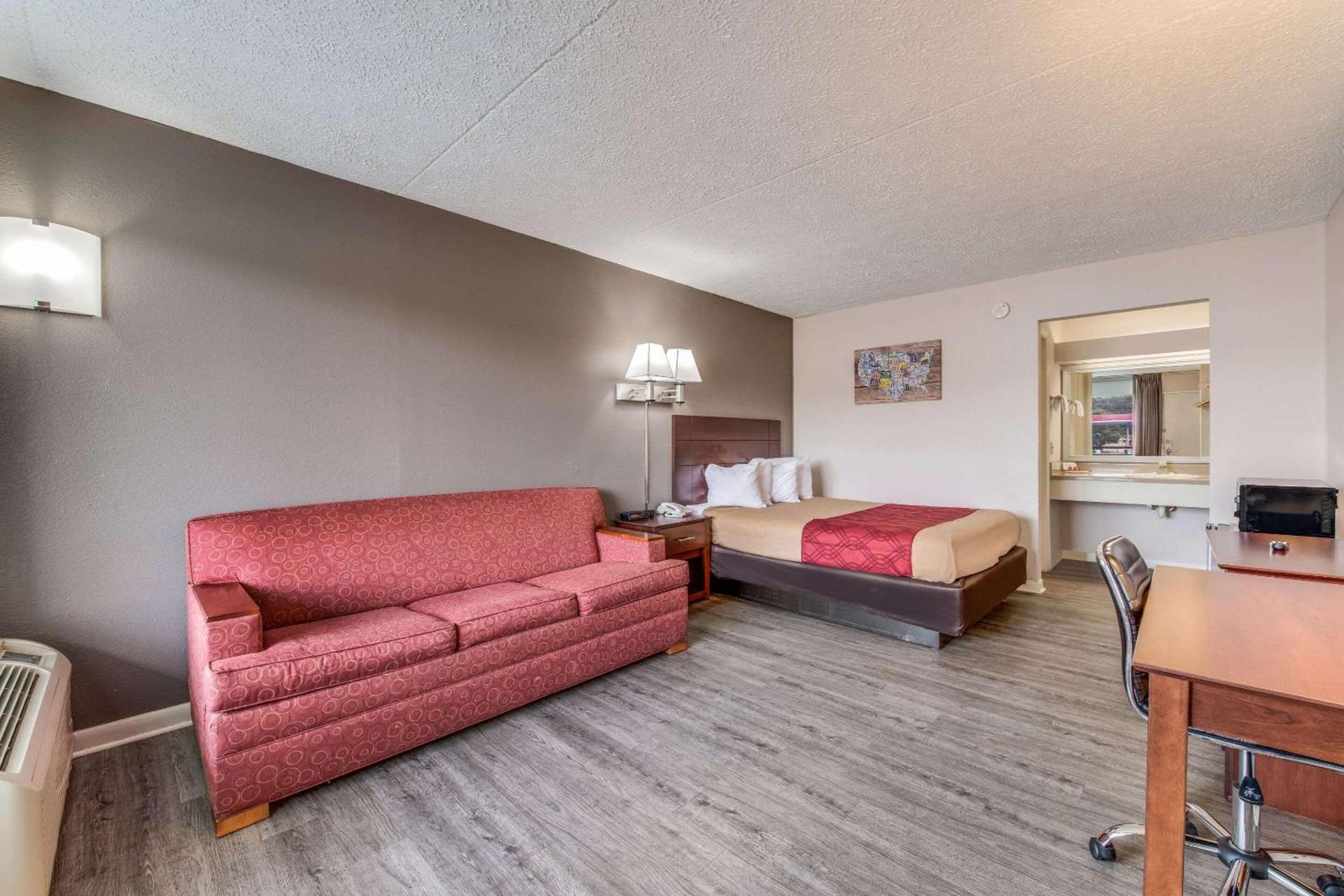 Econo Lodge Eden photo 12