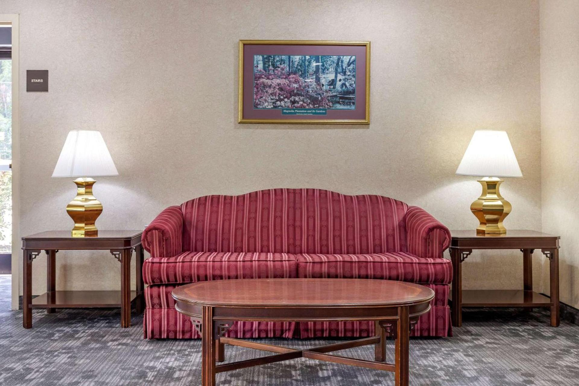 Econo Lodge Saint Stephen photo 4
