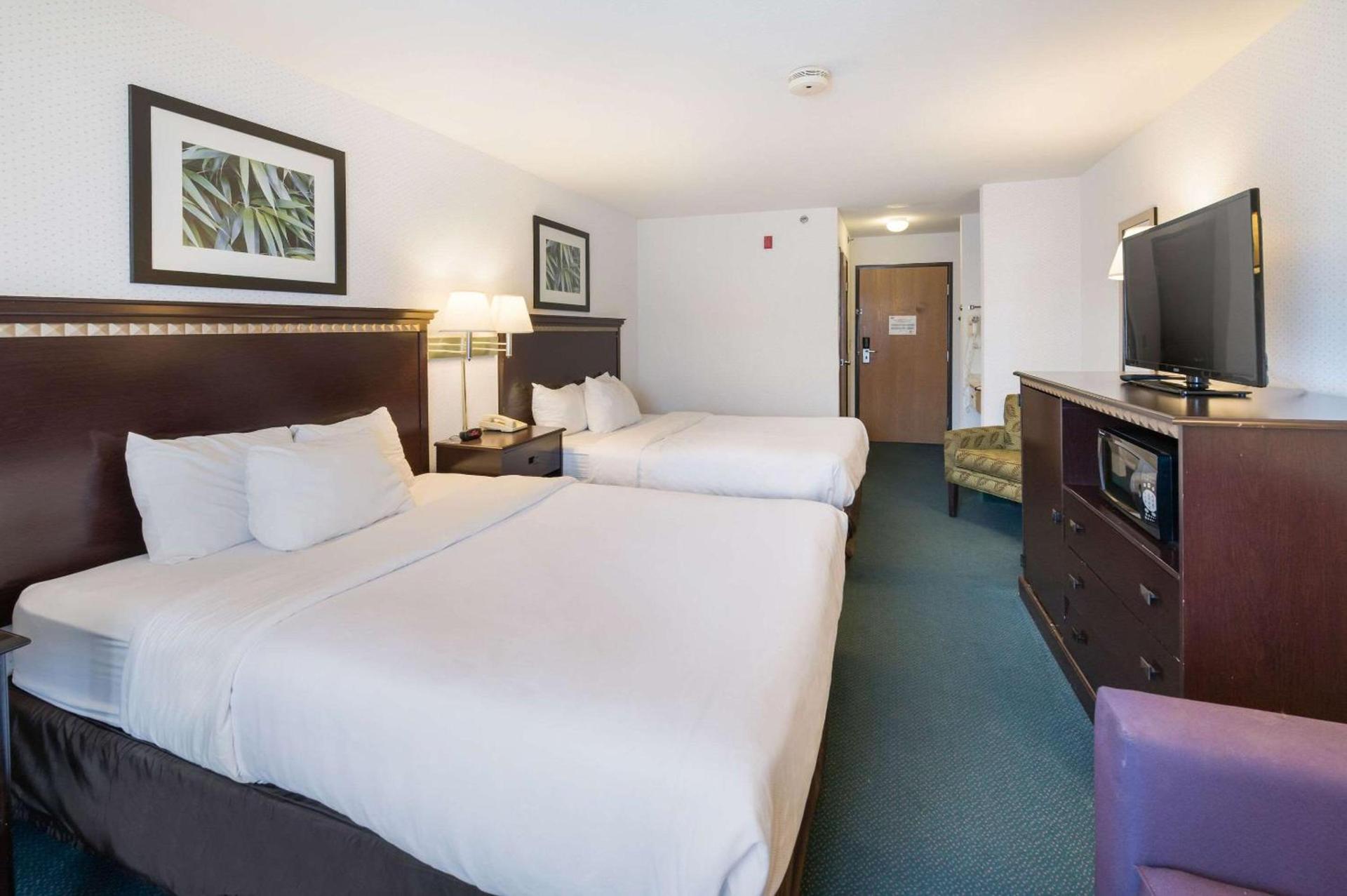 Rodeway Inn Urbana Champaign University Area photo 19