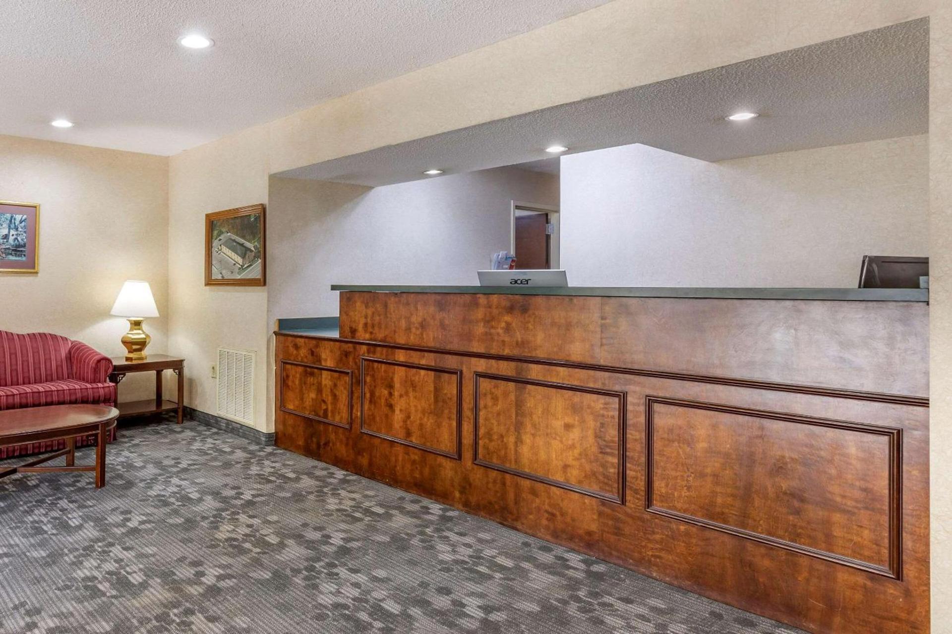 Econo Lodge Saint Stephen photo 7