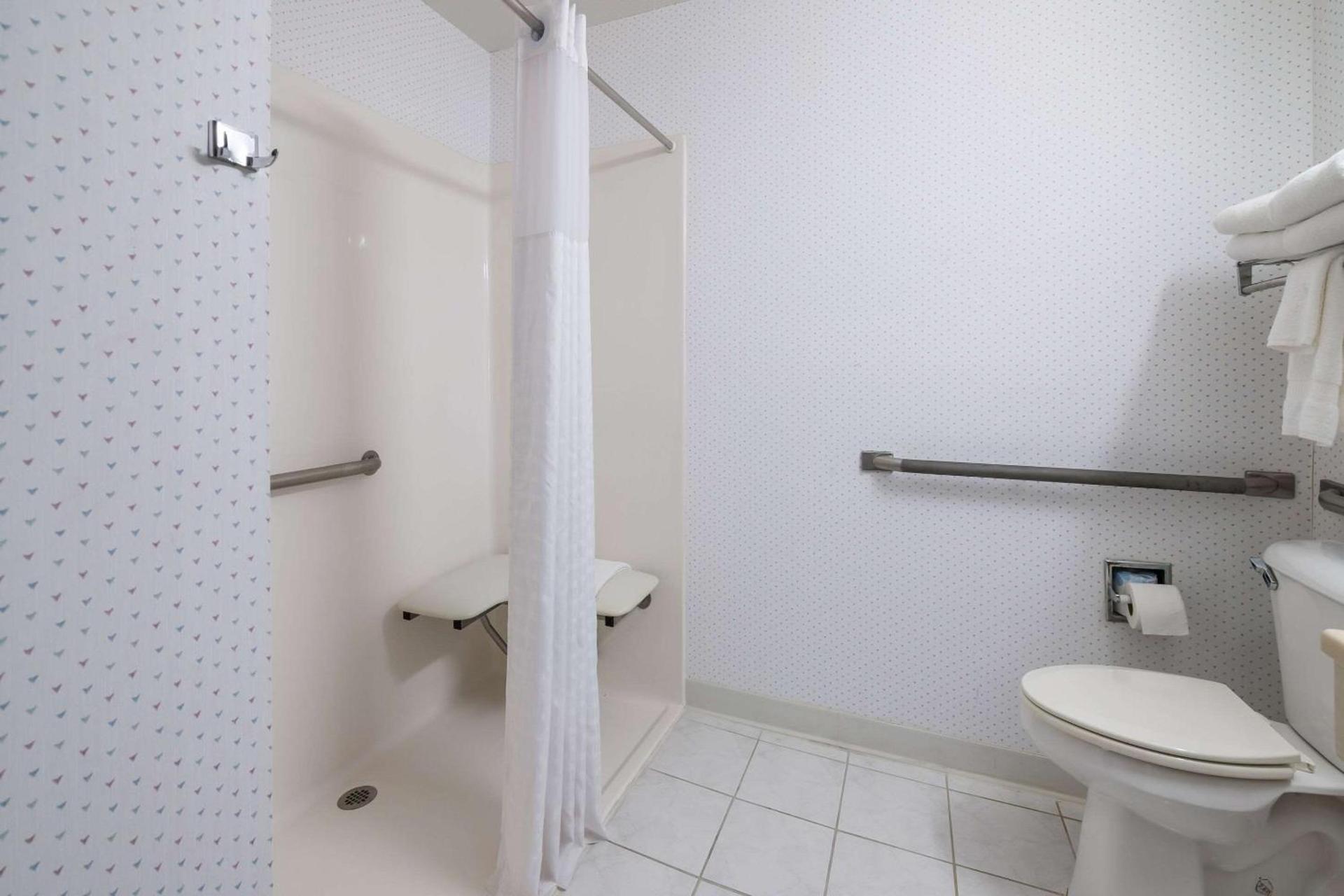 Rodeway Inn Urbana Champaign University Area photo 20
