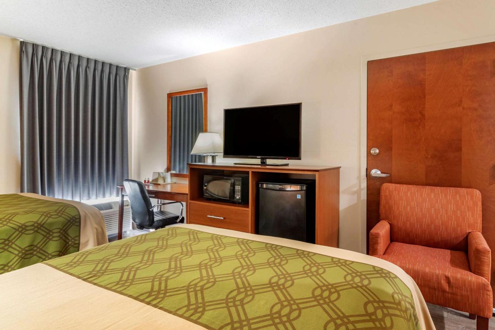 Econo Lodge Saint Stephen photo 10