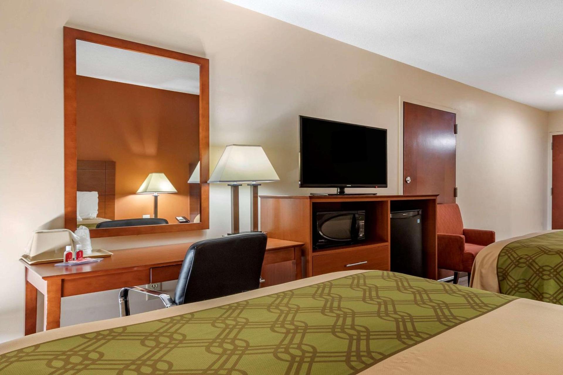 Econo Lodge Saint Stephen photo 12