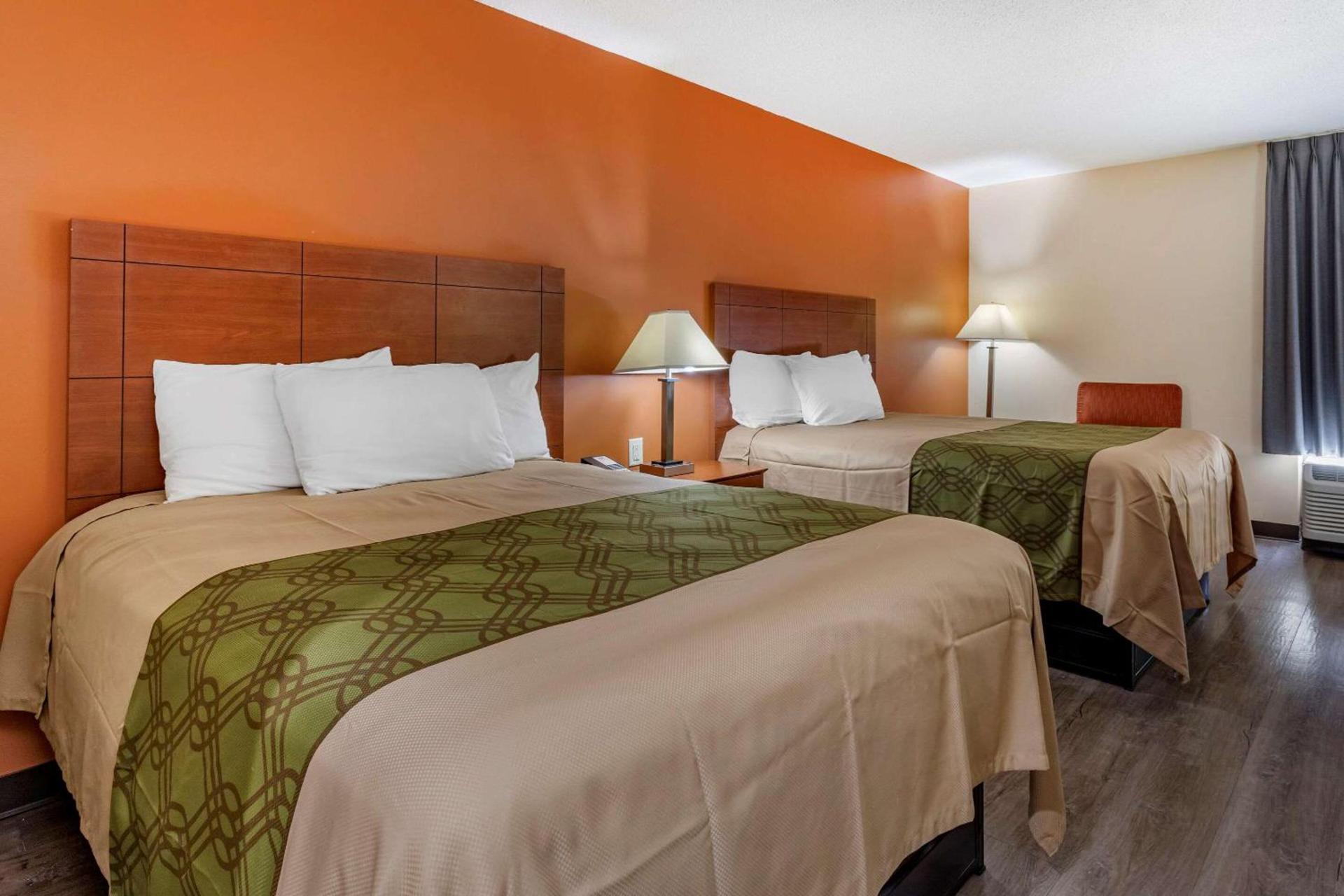 Econo Lodge Saint Stephen photo 14