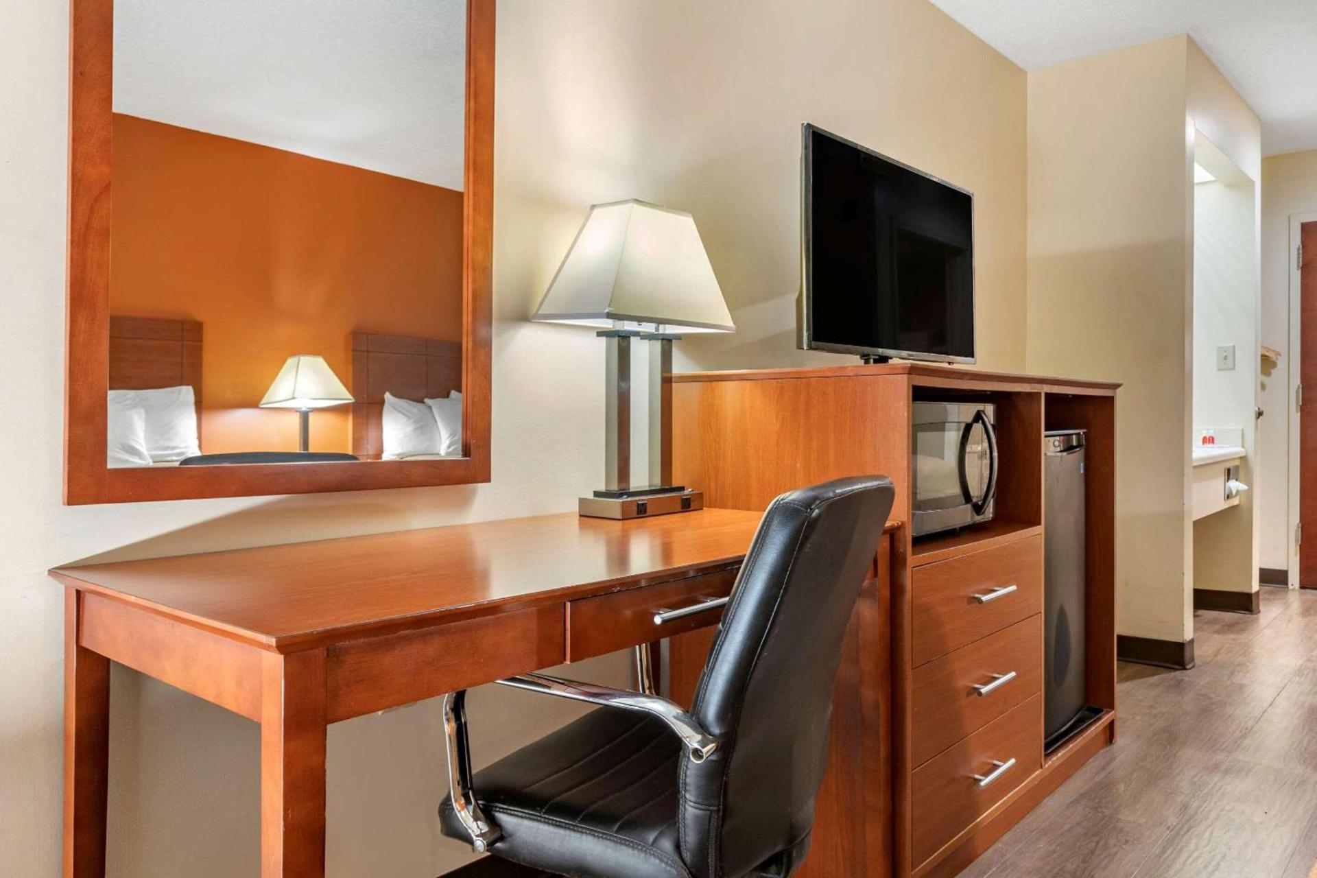 Econo Lodge Saint Stephen photo 16
