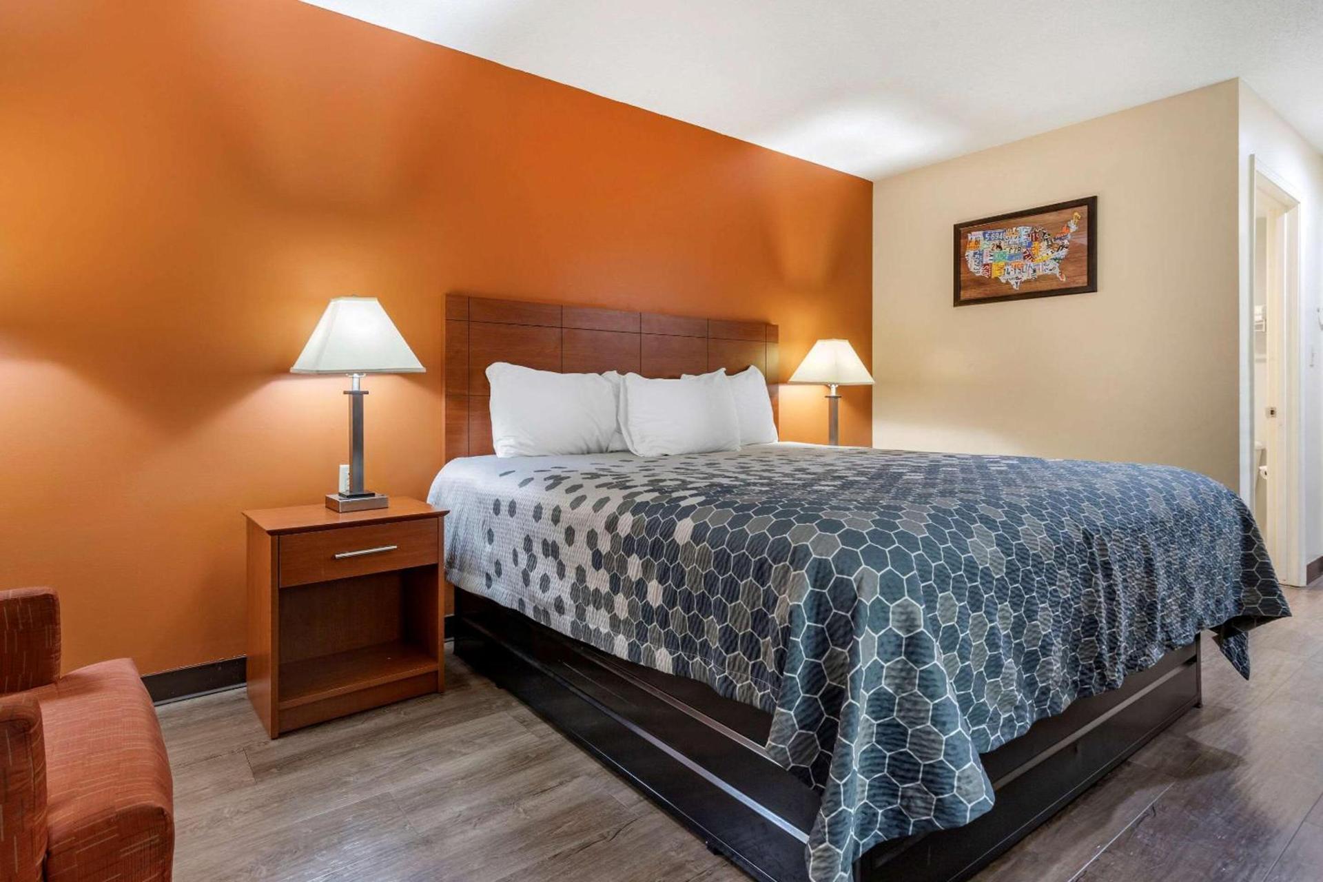 Econo Lodge Saint Stephen photo 23