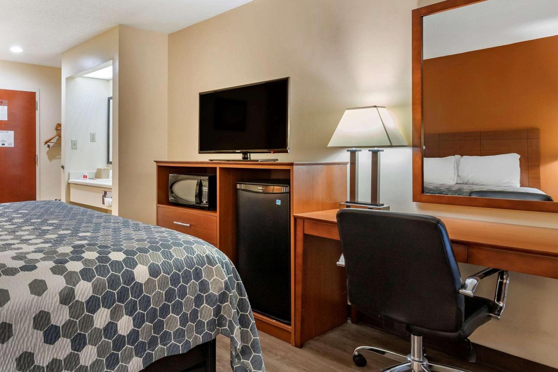 Econo Lodge Saint Stephen photo 26