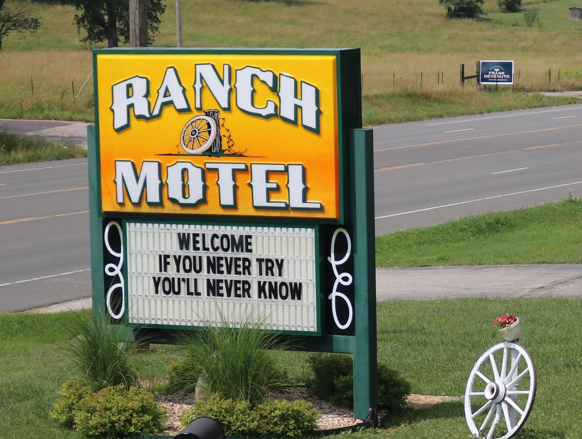 Ranch Motel photo 7