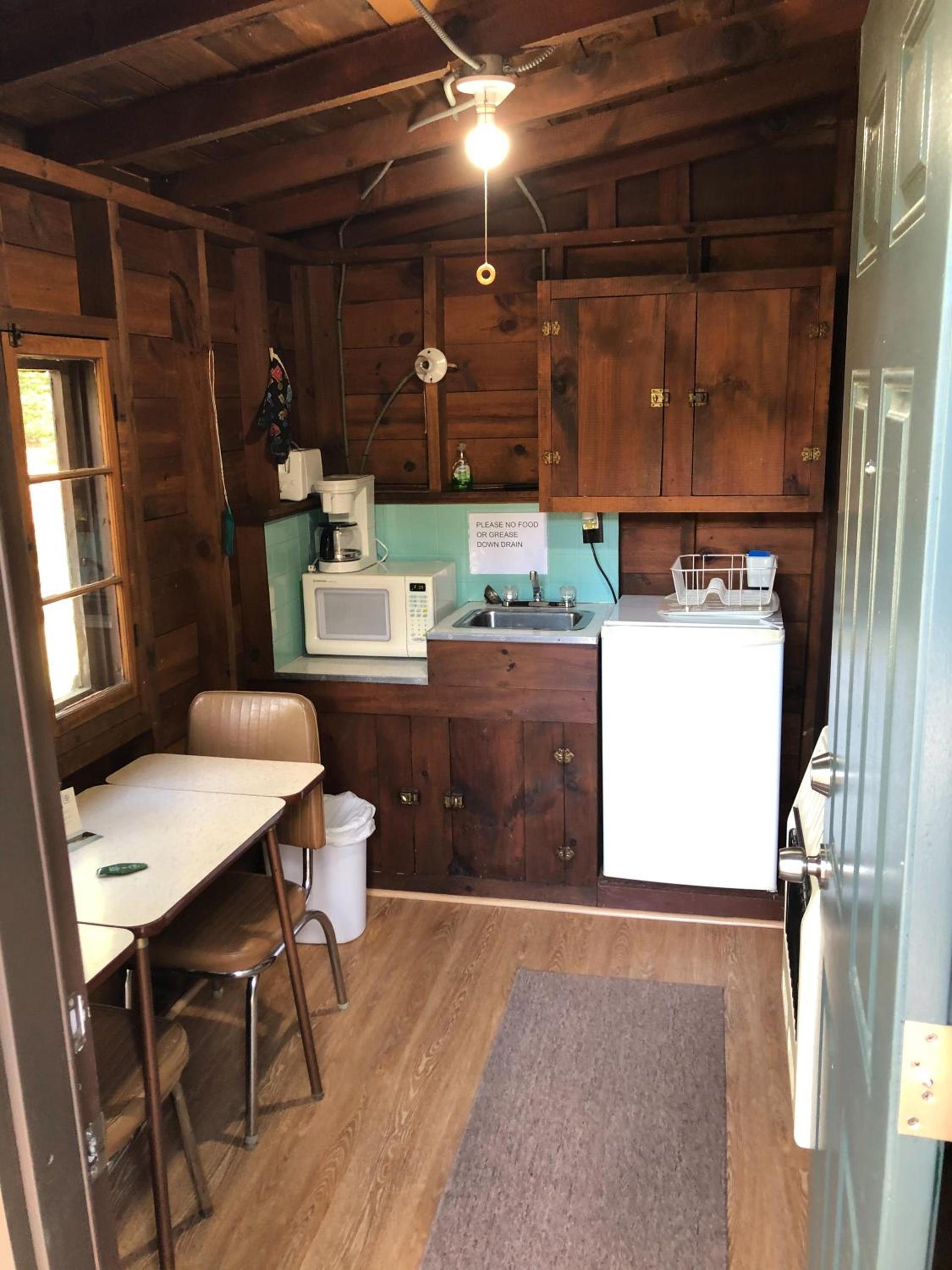 Moreno's Adirondack Cabins photo 41
