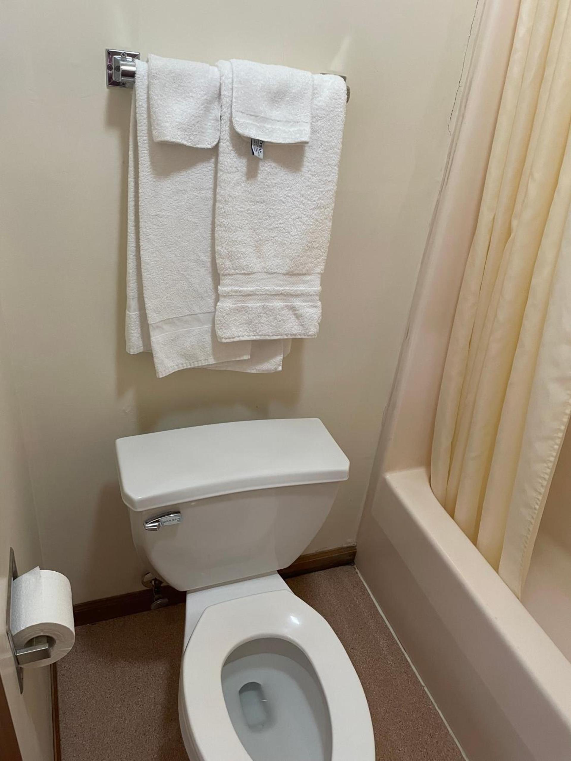 PINE VALLEY MOTEL photo 52