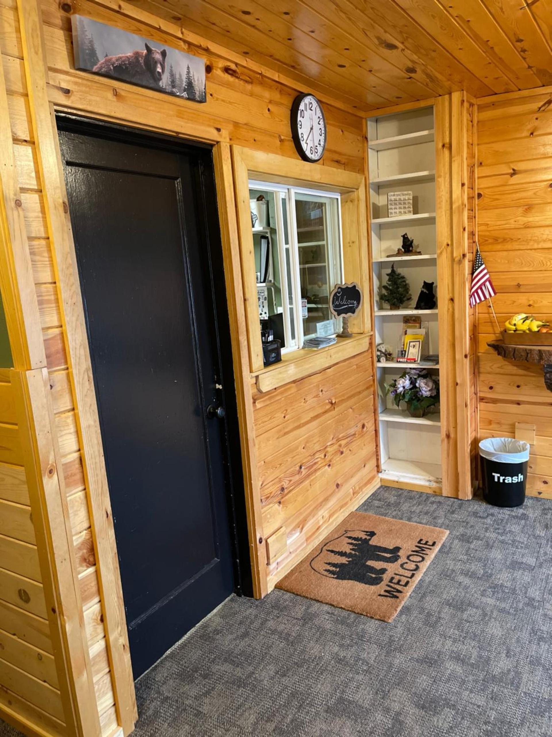 The Fishing Bear Lodge photo 7