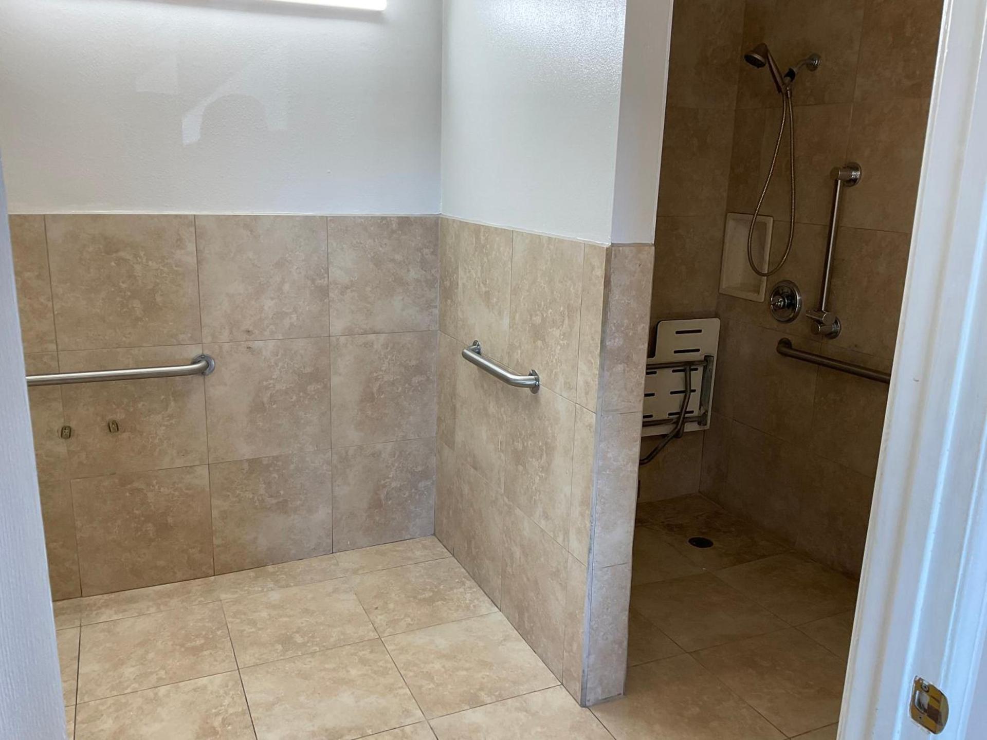 Escondido Inn photo 13