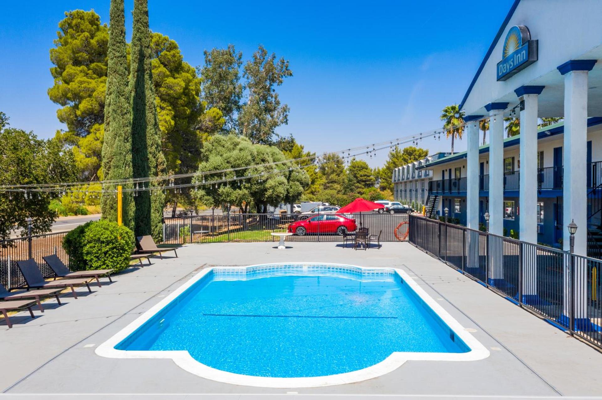 Days Inn by Wyndham Red Bluff photo 32