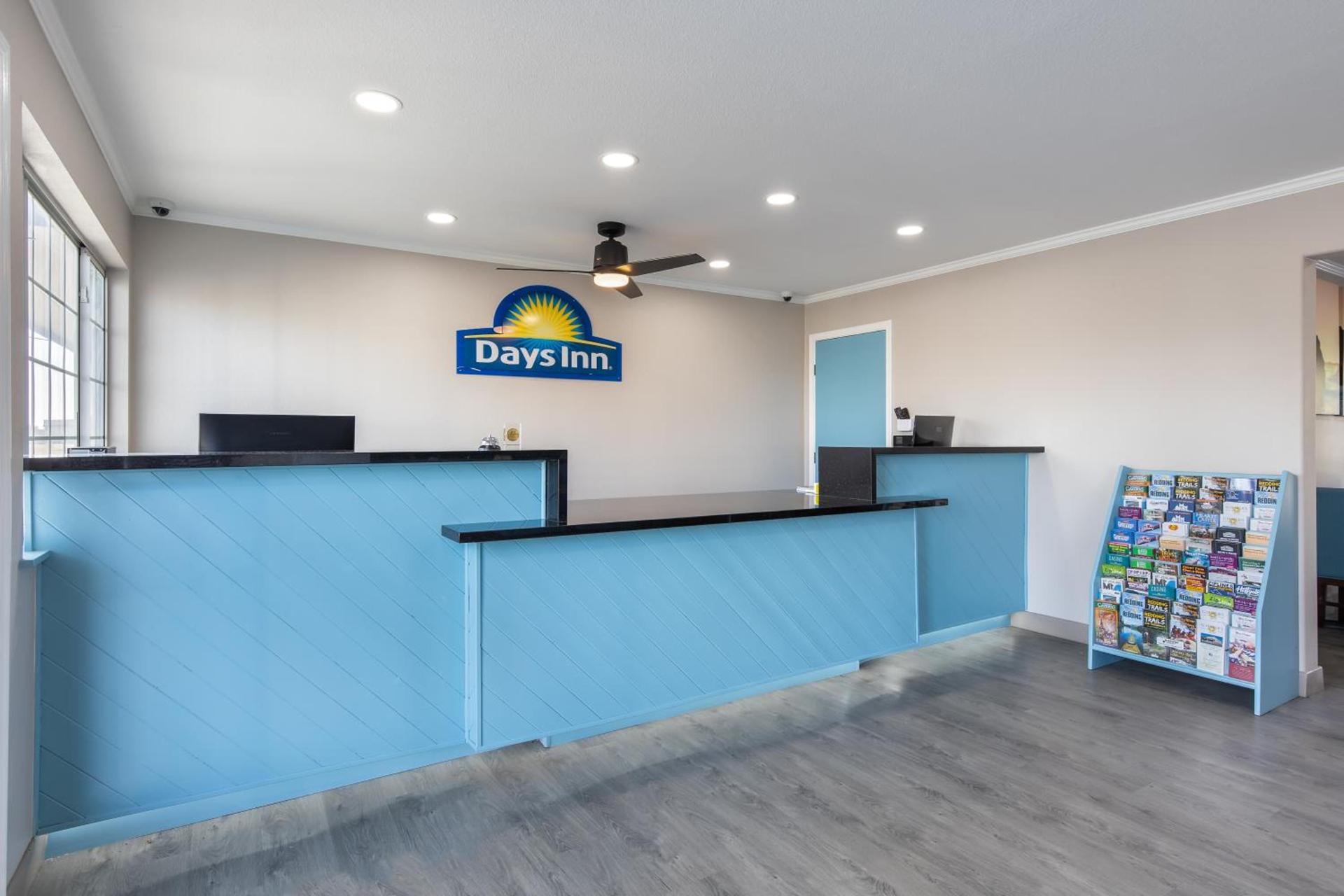 Days Inn by Wyndham Red Bluff photo 38