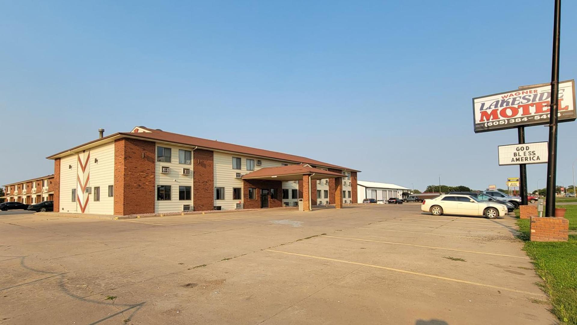Wagner Lakeside Motel photo 9