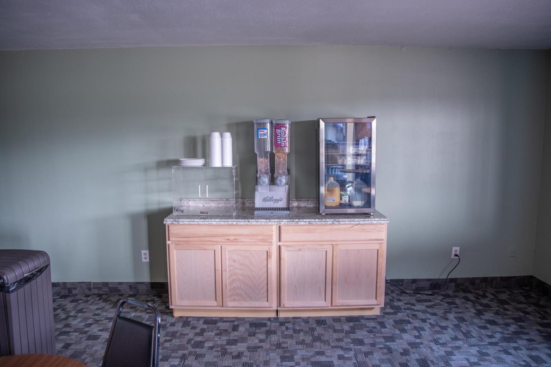 Wagner Lakeside Motel photo 24