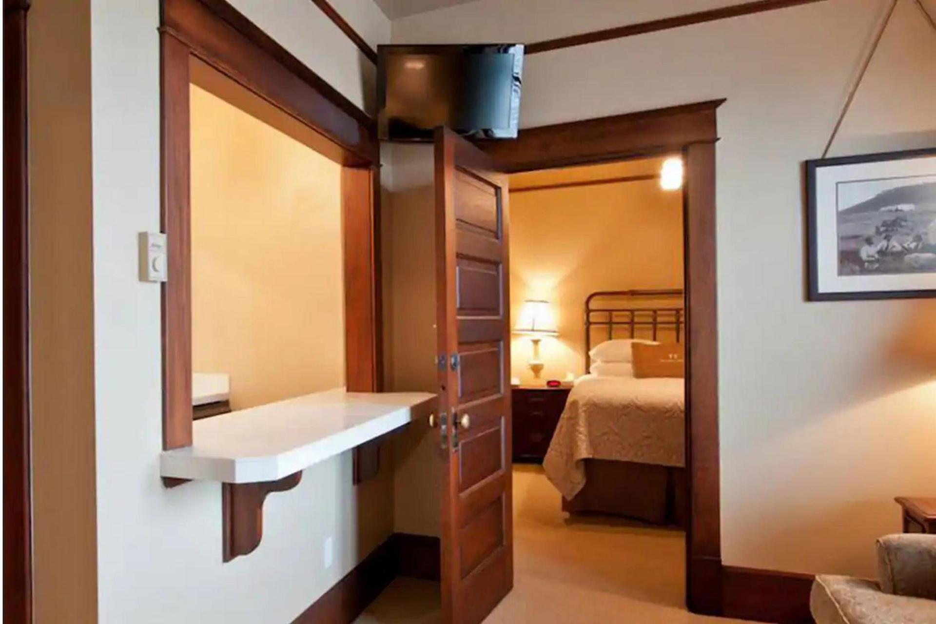 The Sacajawea Hotel photo 49