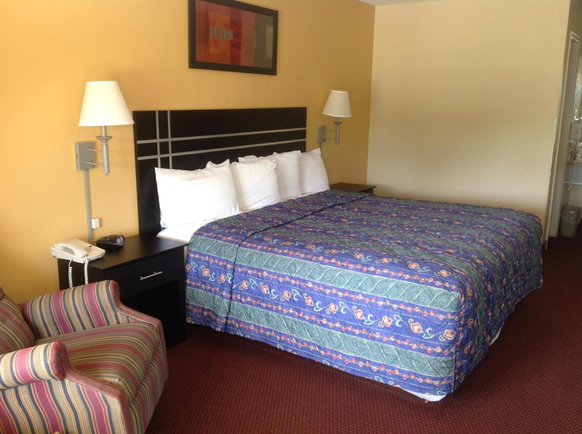 Countryside Inn photo 2