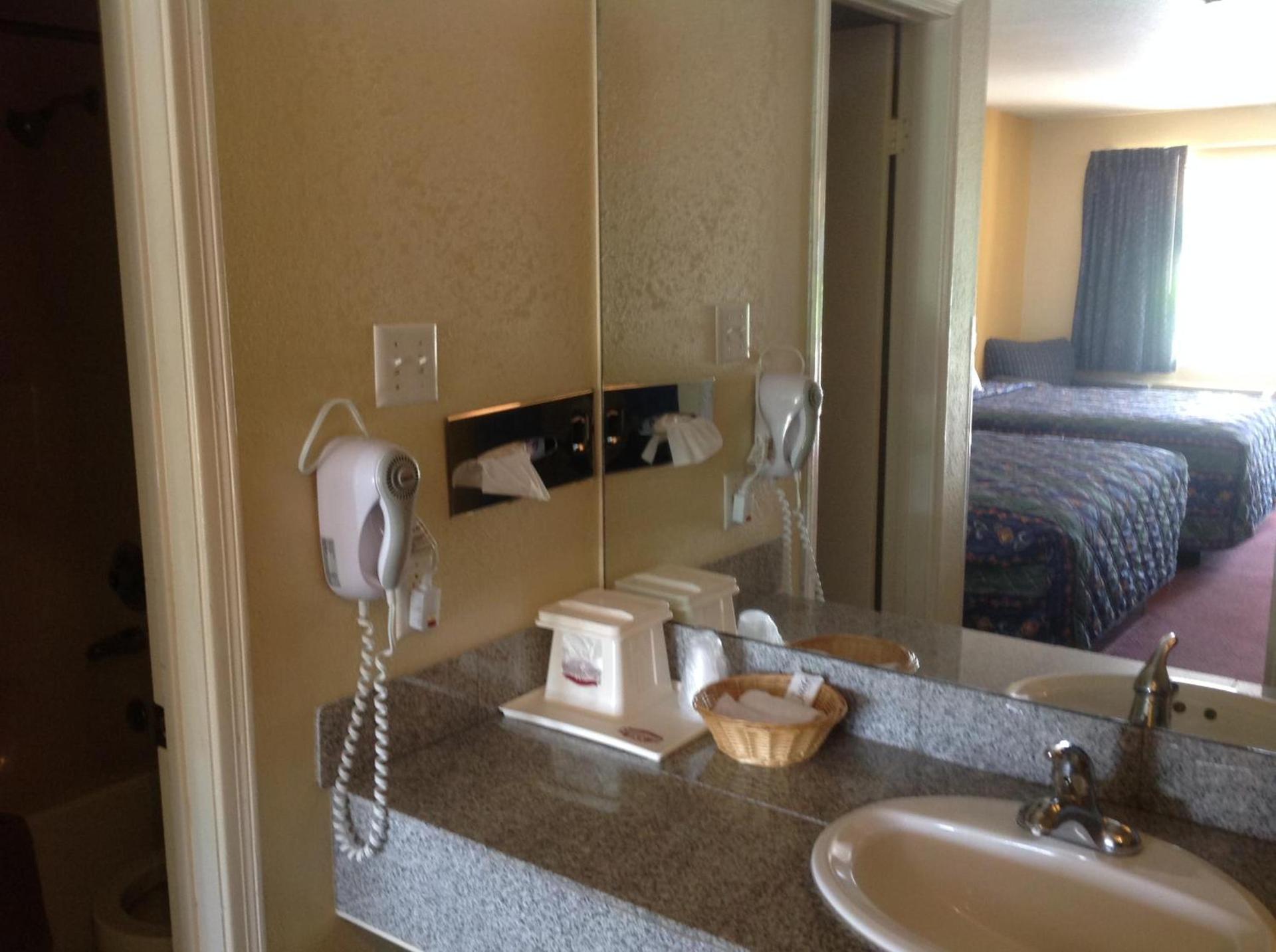 Countryside Inn photo 7