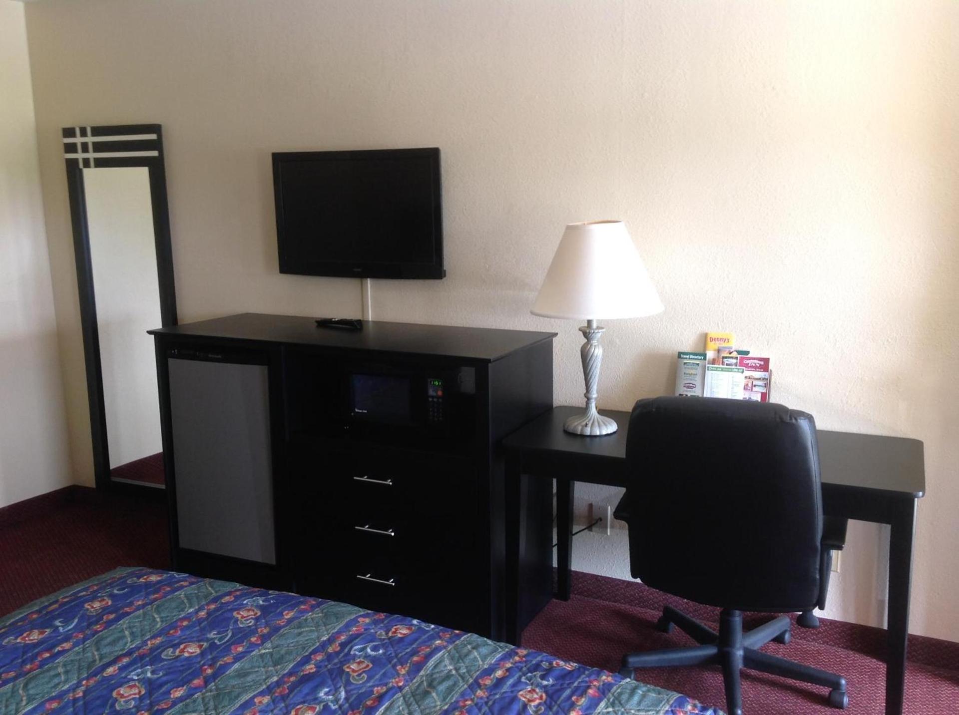 Countryside Inn photo 9