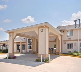 Super 8 by Wyndham Ottumwa photo 39