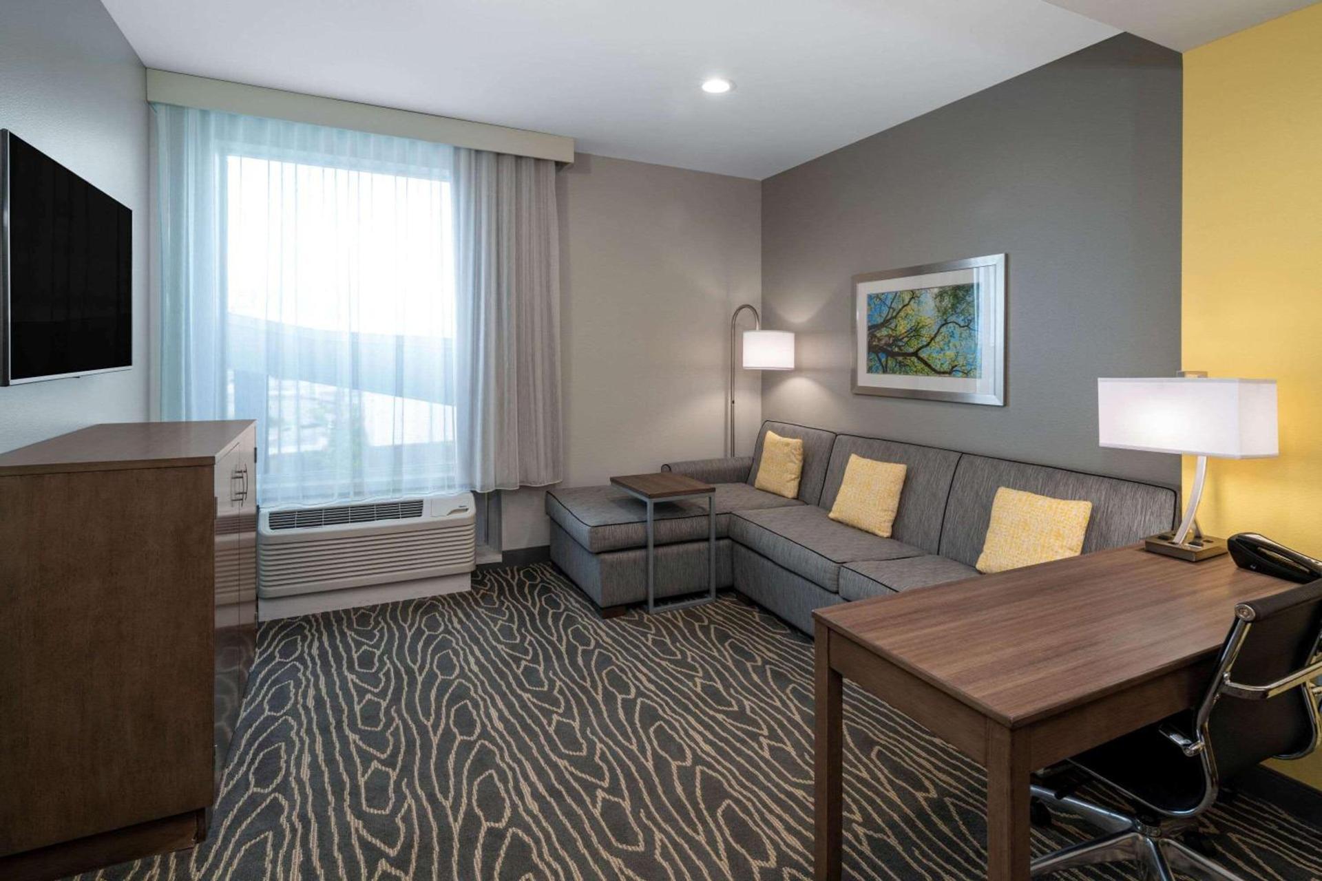 La Quinta Inn & Suites by Wyndham Tifton photo 25