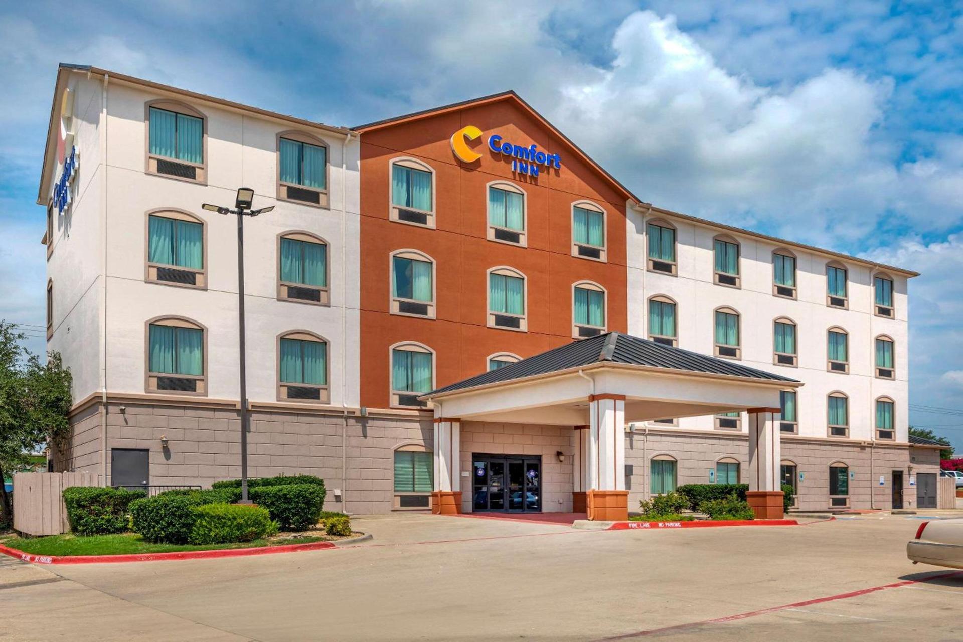 Comfort Inn Near UNT photo 2
