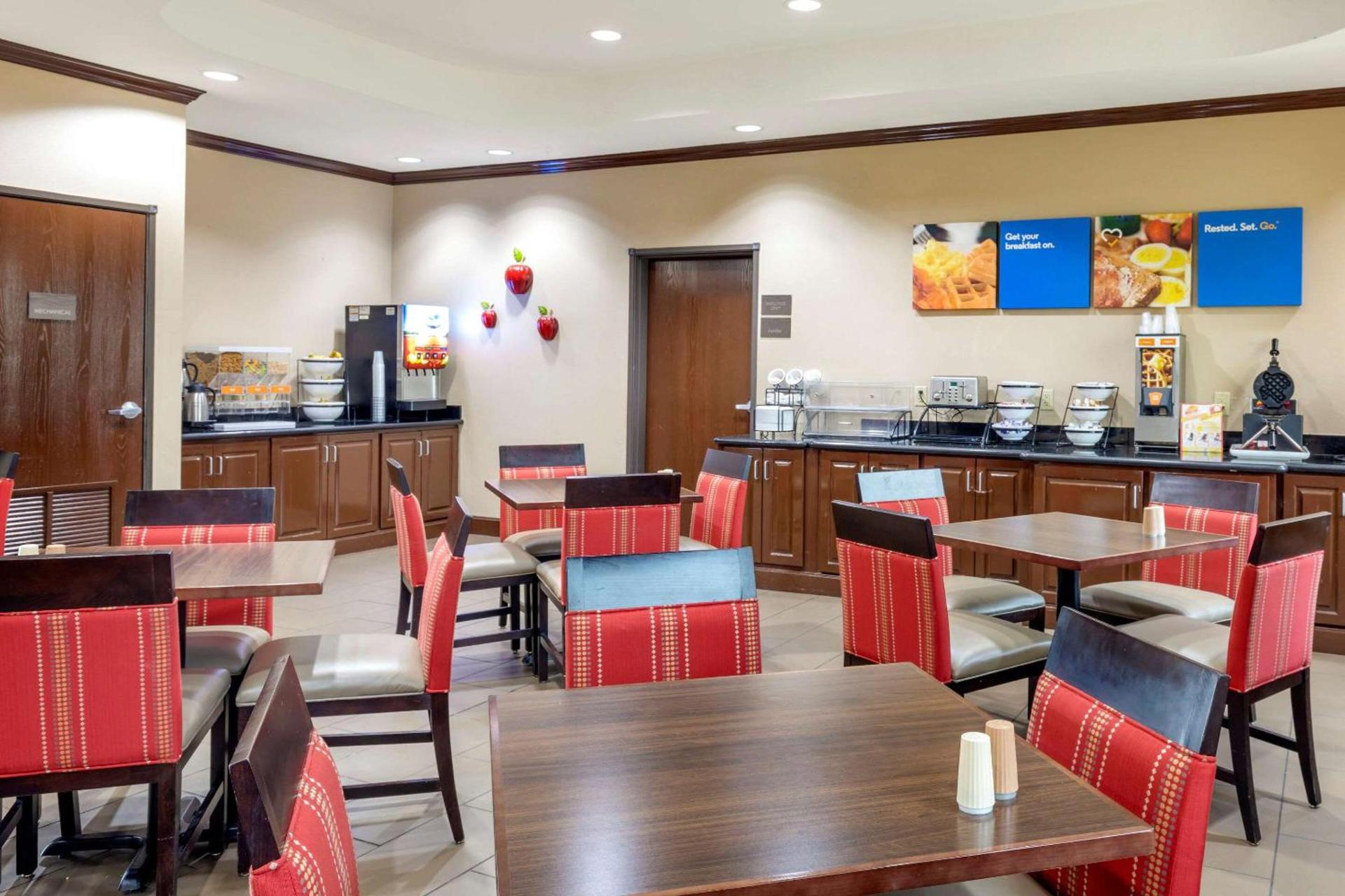 Comfort Inn Near UNT photo 28