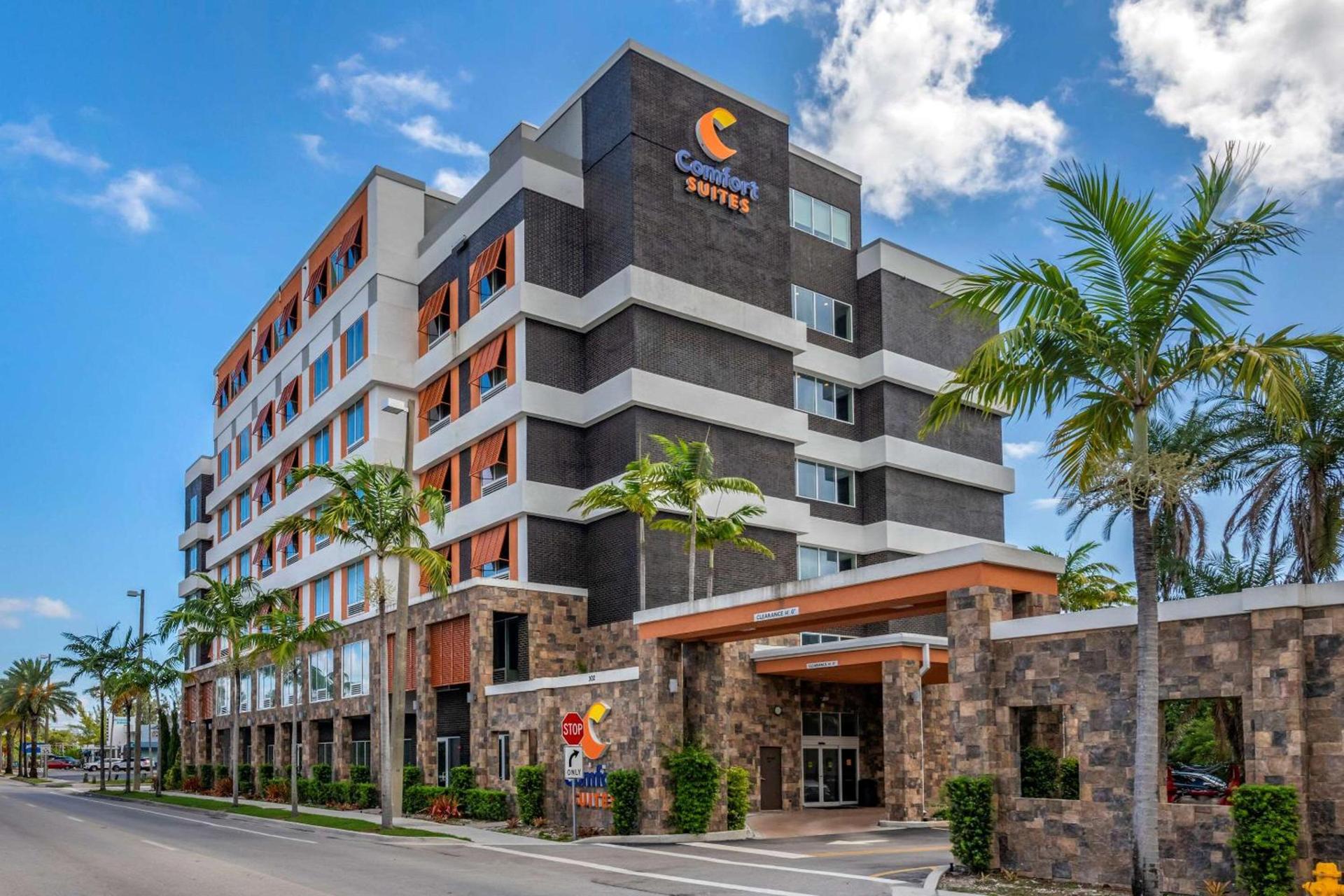 Comfort Suites Fort Lauderdale Airport & Cruise Port — hotel in Dania Beach