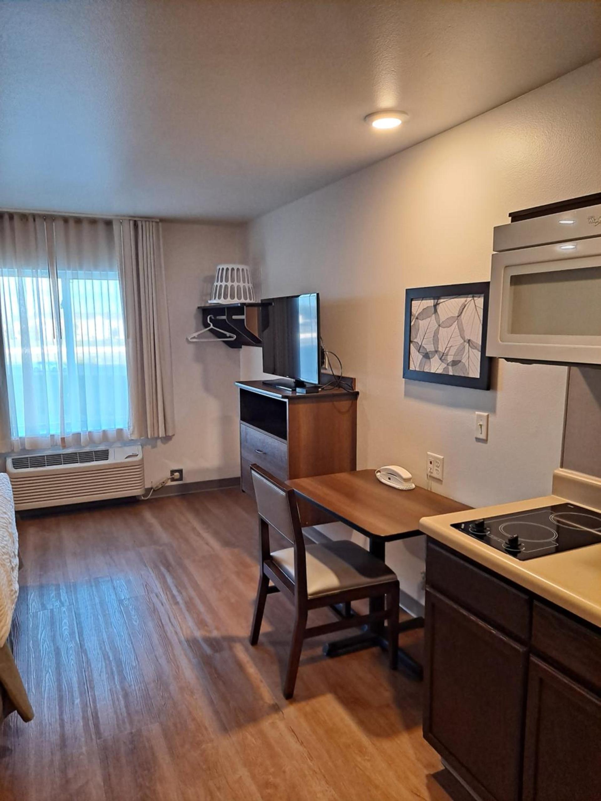 WoodSpring Suites Fargo North Near NDSU photo 20