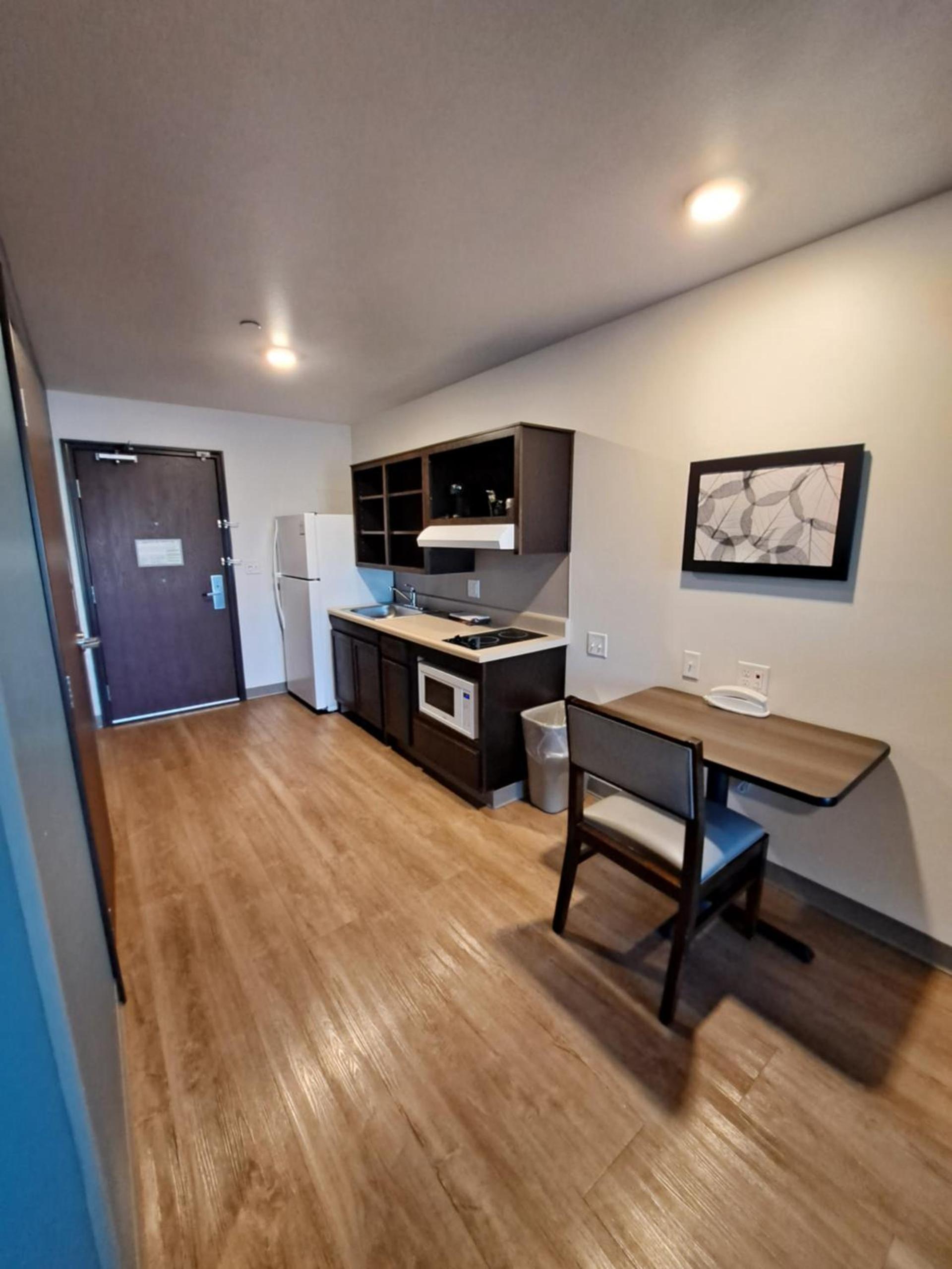 WoodSpring Suites Fargo North Near NDSU photo 17