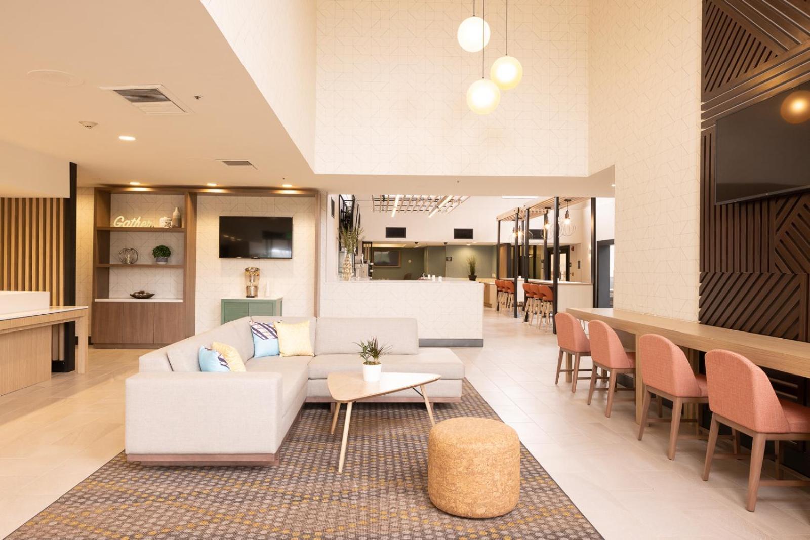 Holiday Inn Santa Ana-Orange Co Arpt by IHG photo 57